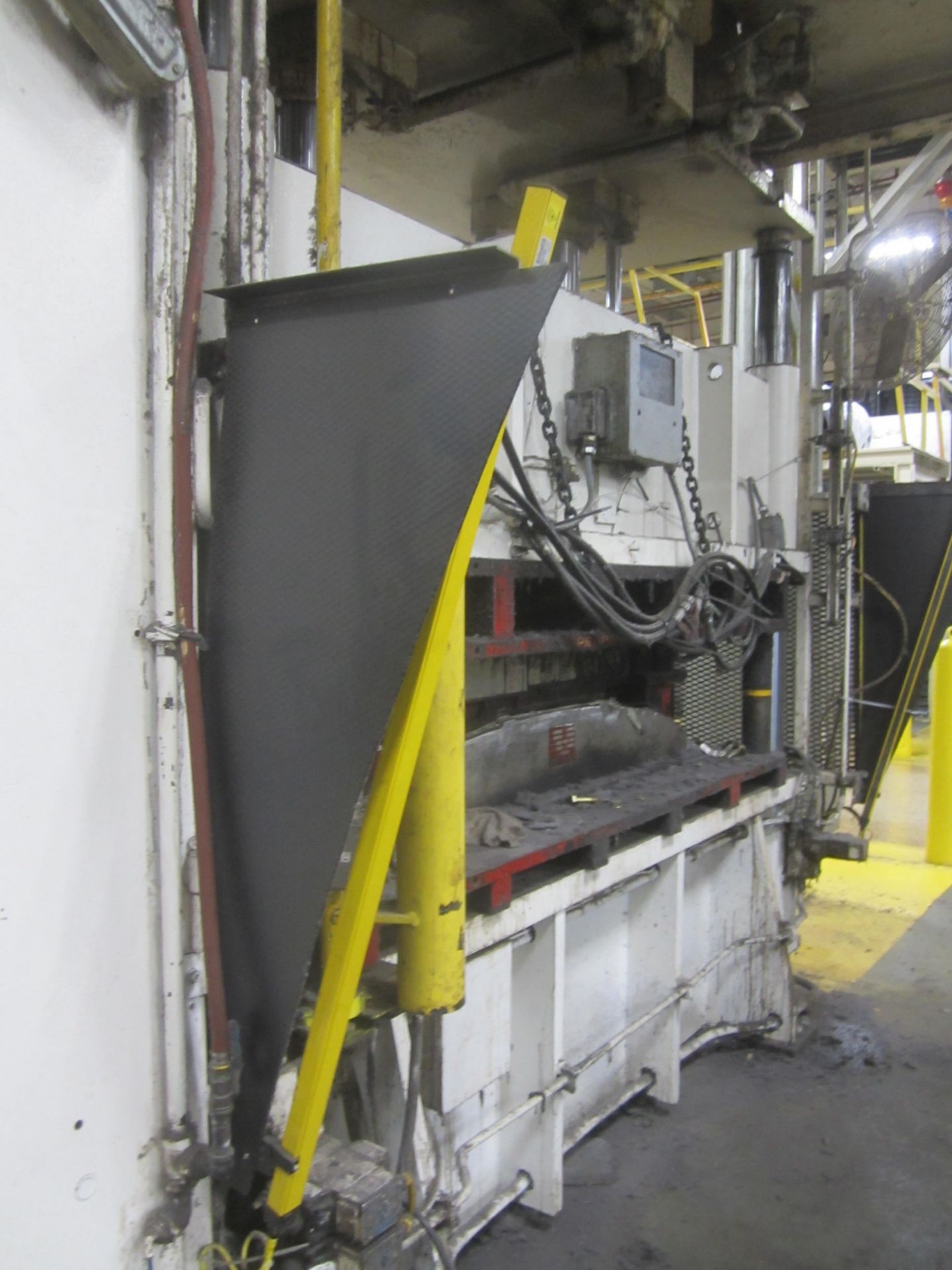 St. Lawrence 100 Ton Hydraulic Press, 4-Post, 114" X 50" Bed and Ram Area, 100" X 36" Between the - Image 5 of 9
