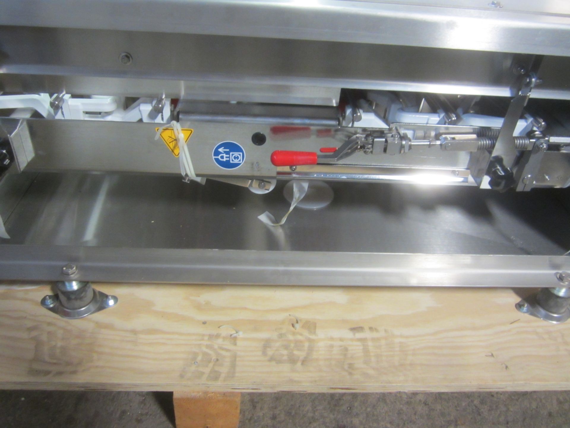 New K-Tron Smart Weigh Belt Feeder, Needs Gearbox - Image 3 of 10