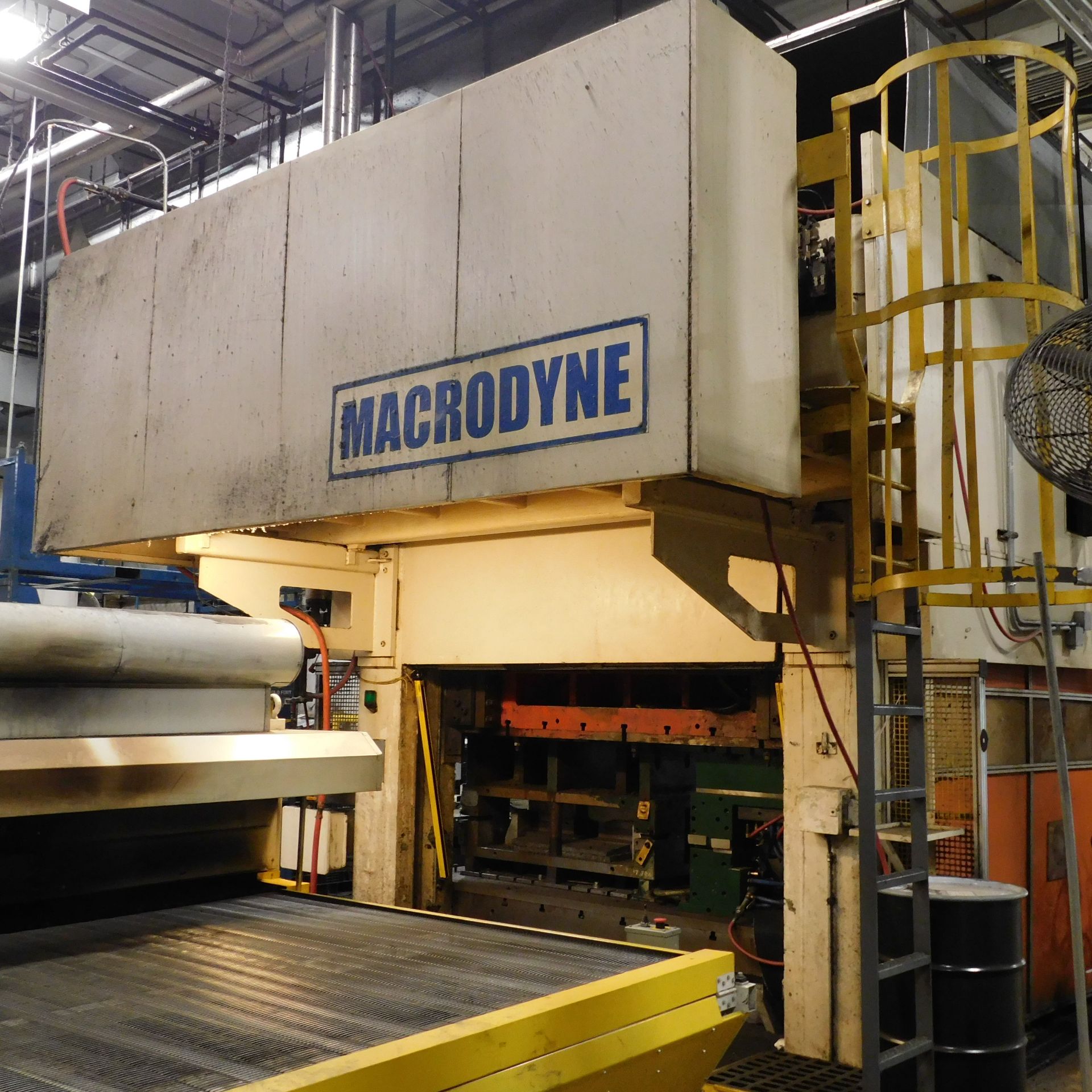 Macrodyne 900 Ton Hydraulic Press, Allen Bradley PLC, 144" X 86" Bed and Ram, Open Height 70 1/2" - Bild 7 aus 7