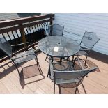 36 in Round Table & (4) Chairs Outdoor Furniture