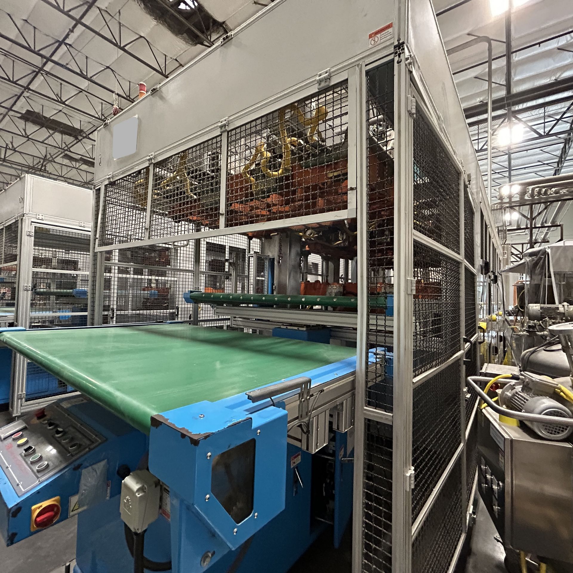 TPM-1500 3-Stage Pulp Thermoforming Machine Equipped With (1) 2018 TPM-AS-1500 2-Stage Auto Stacker - Image 3 of 39