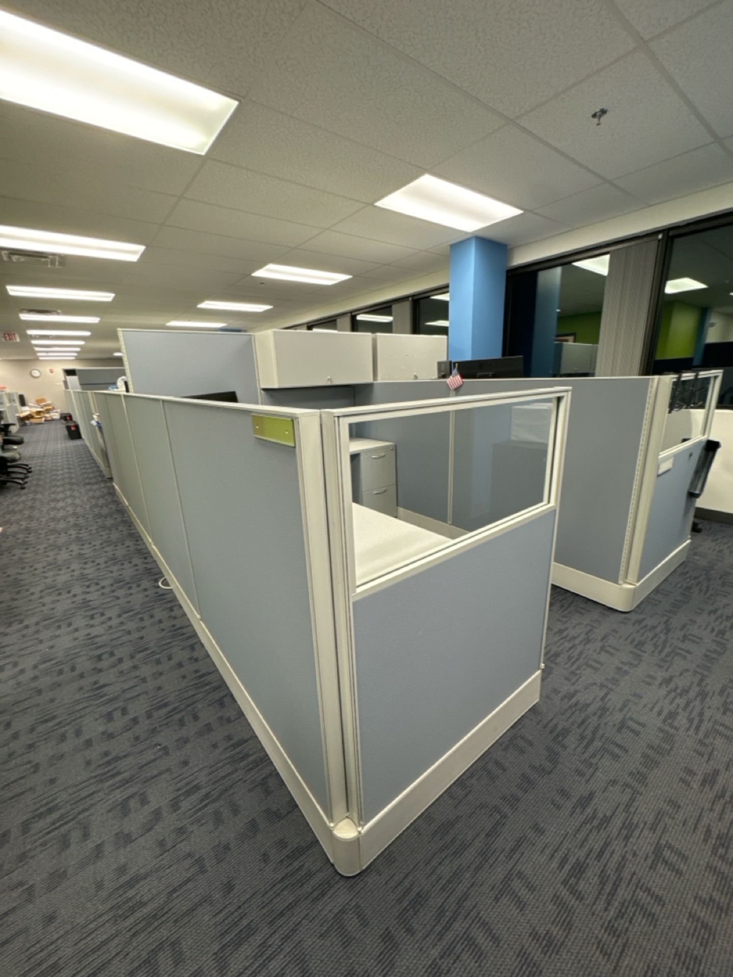 (24) Panel System Work Stations (Contents not Included) - Image 7 of 25