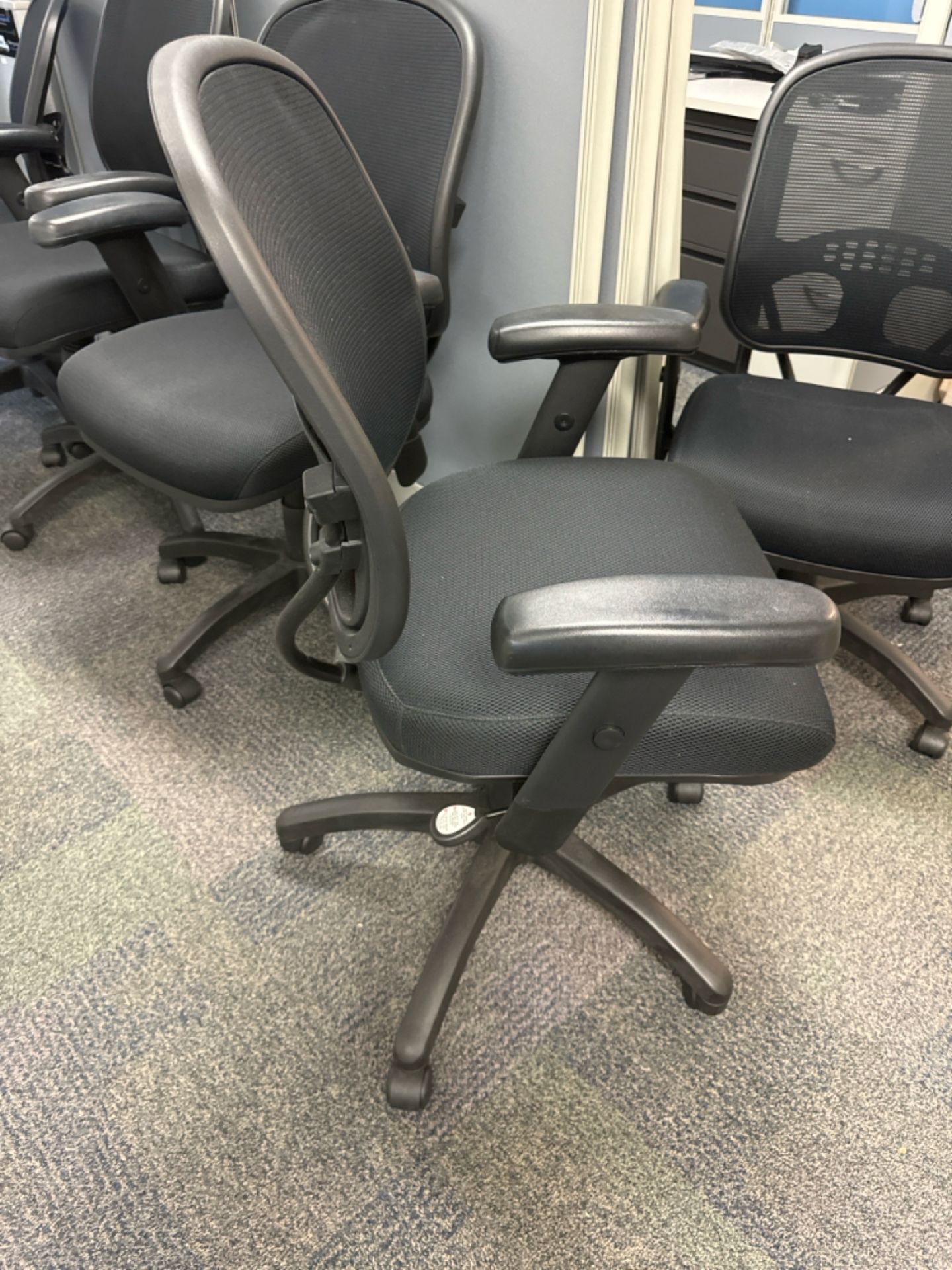 AIS Mobile Mesh Office Chairs - Image 3 of 5