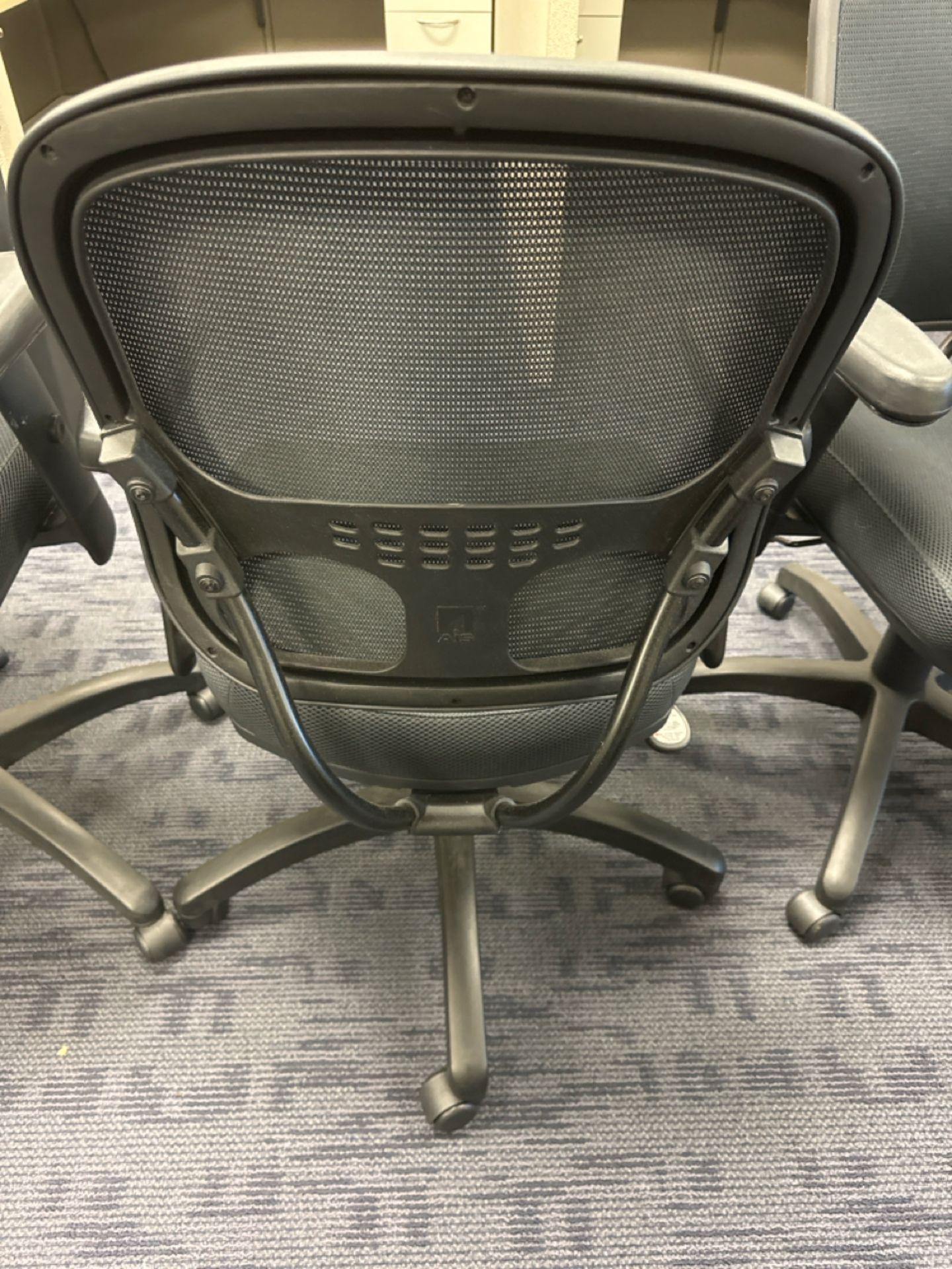 AIS Mobile Mesh Office Chairs - Image 3 of 5