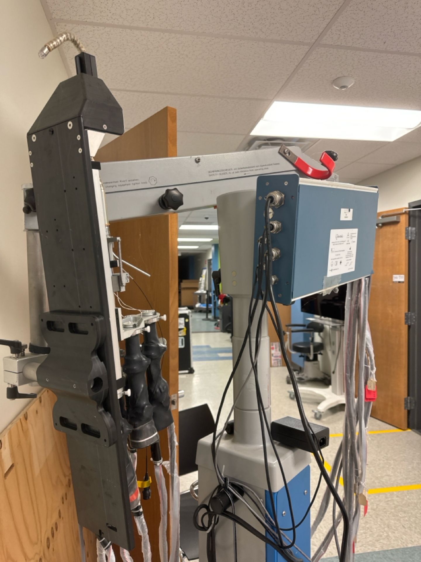 Cardiorobotics 3-Port Articulated Robotic Medprobe System - Image 7 of 7