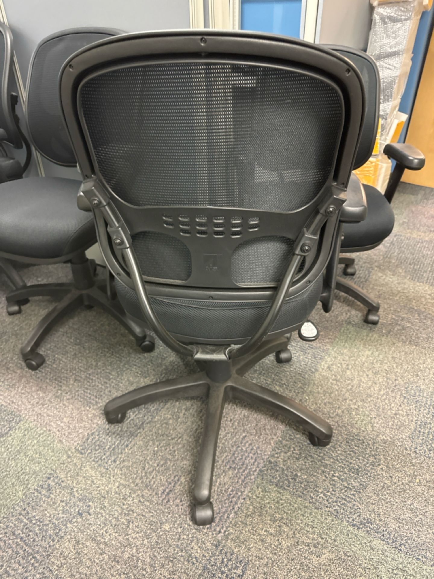 AIS Mobile Mesh Office Chairs - Image 4 of 5