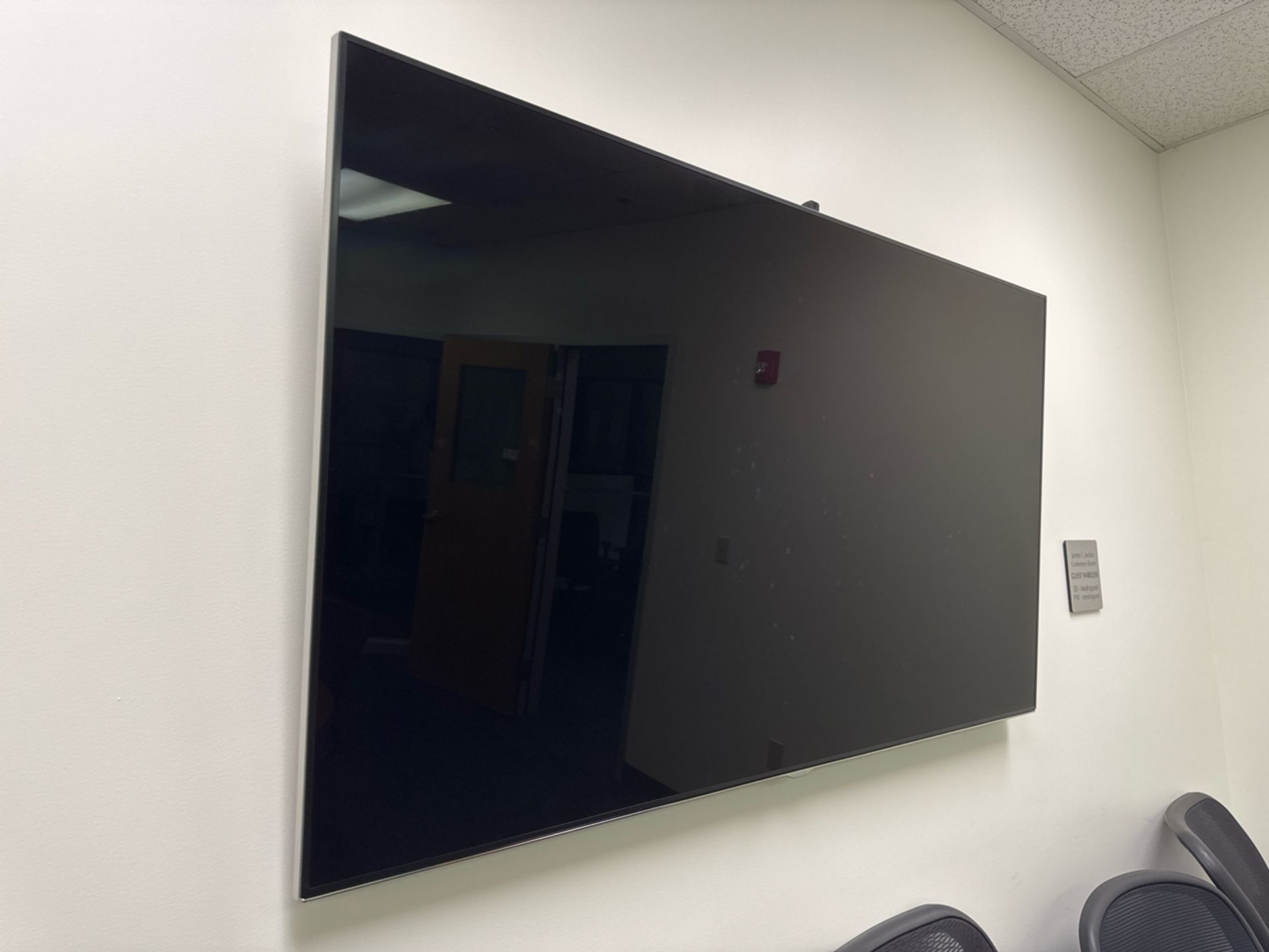 (5) 55" Televisions - Image 8 of 11