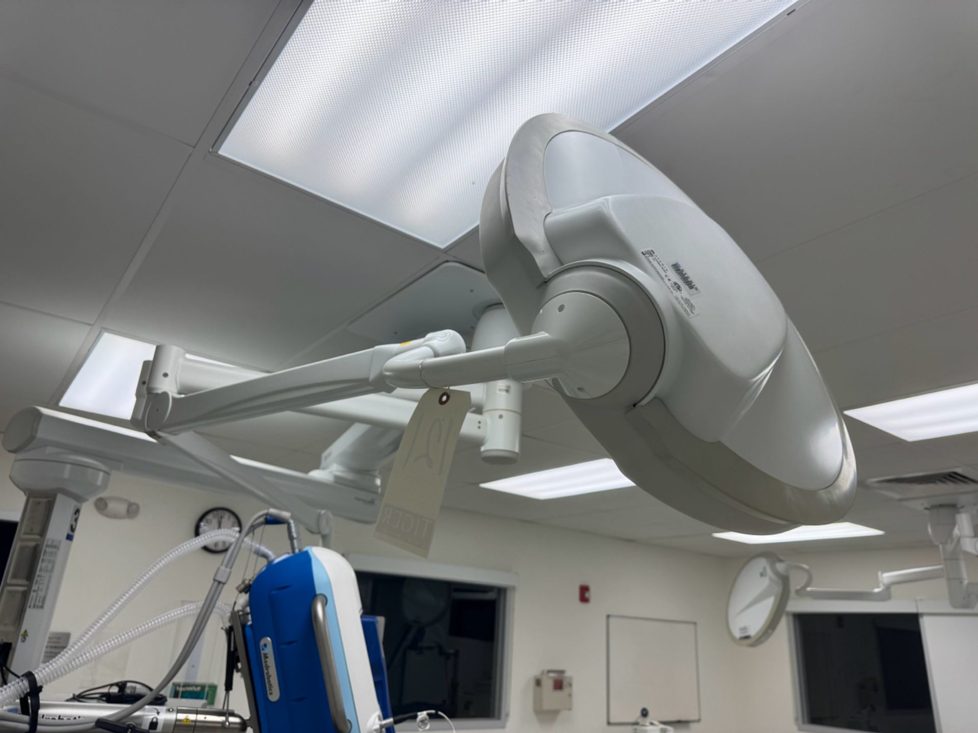 Steris Surgical Lighting System - Image 4 of 6