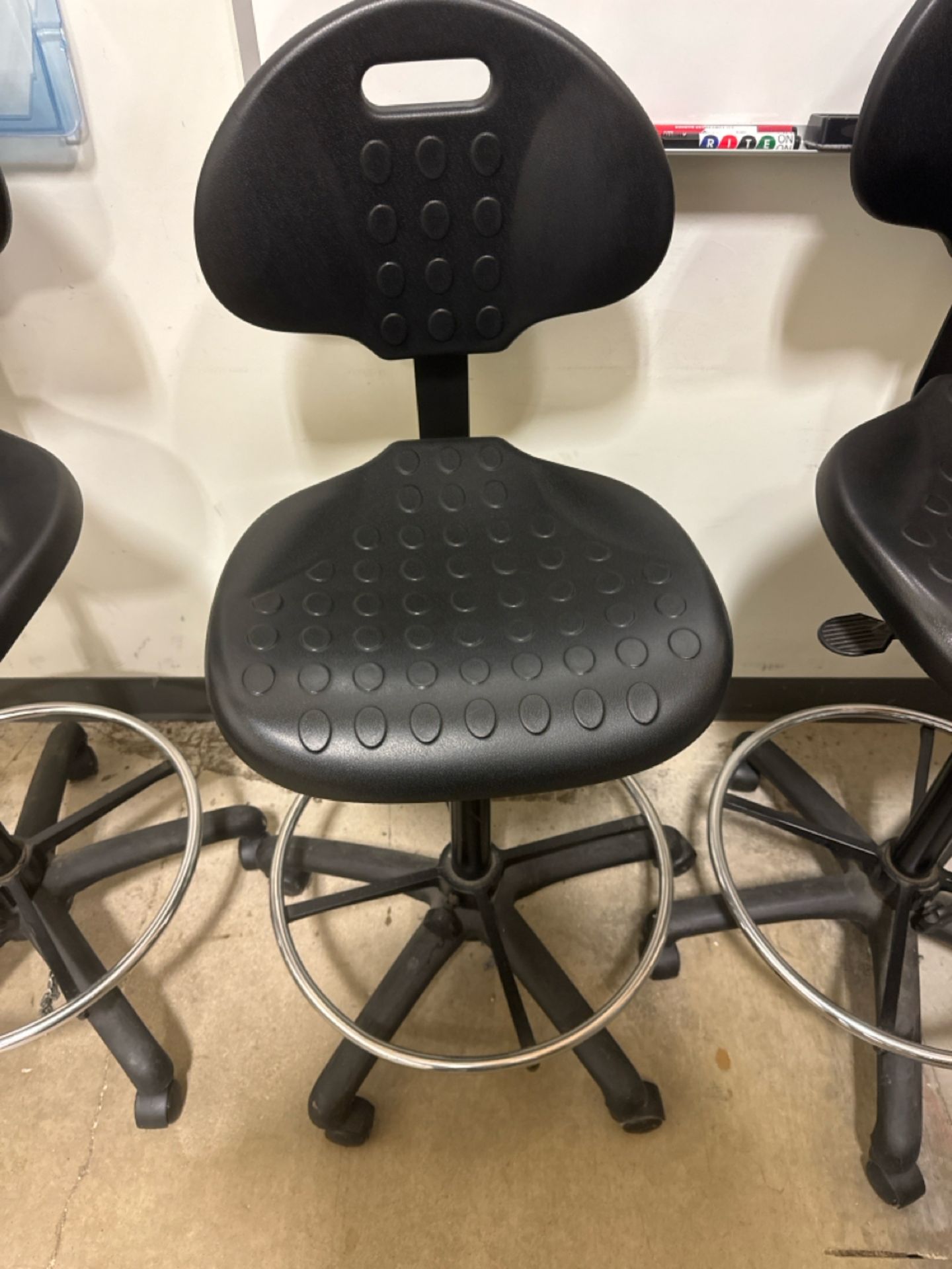 WSI Rolling Lab Chairs - Image 3 of 6