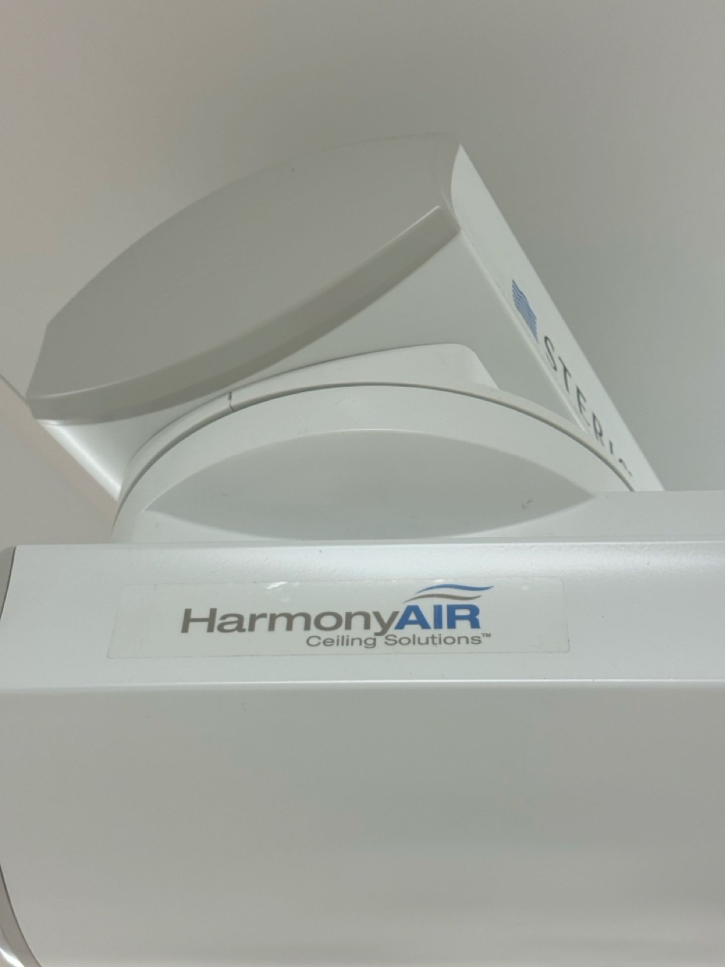 Steris Harmony Air Vacuum System w/ Mount - Image 5 of 6