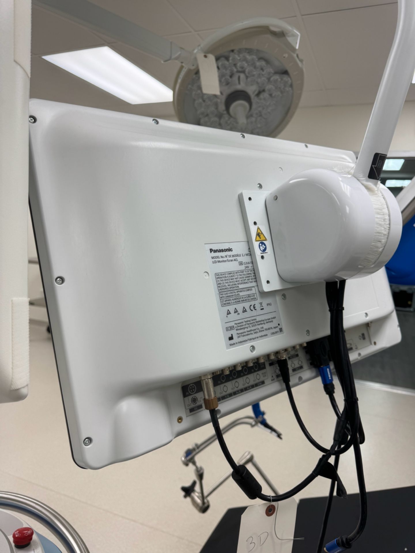 Panasonic 3D Medical Monitor w/ Mount - Image 4 of 6