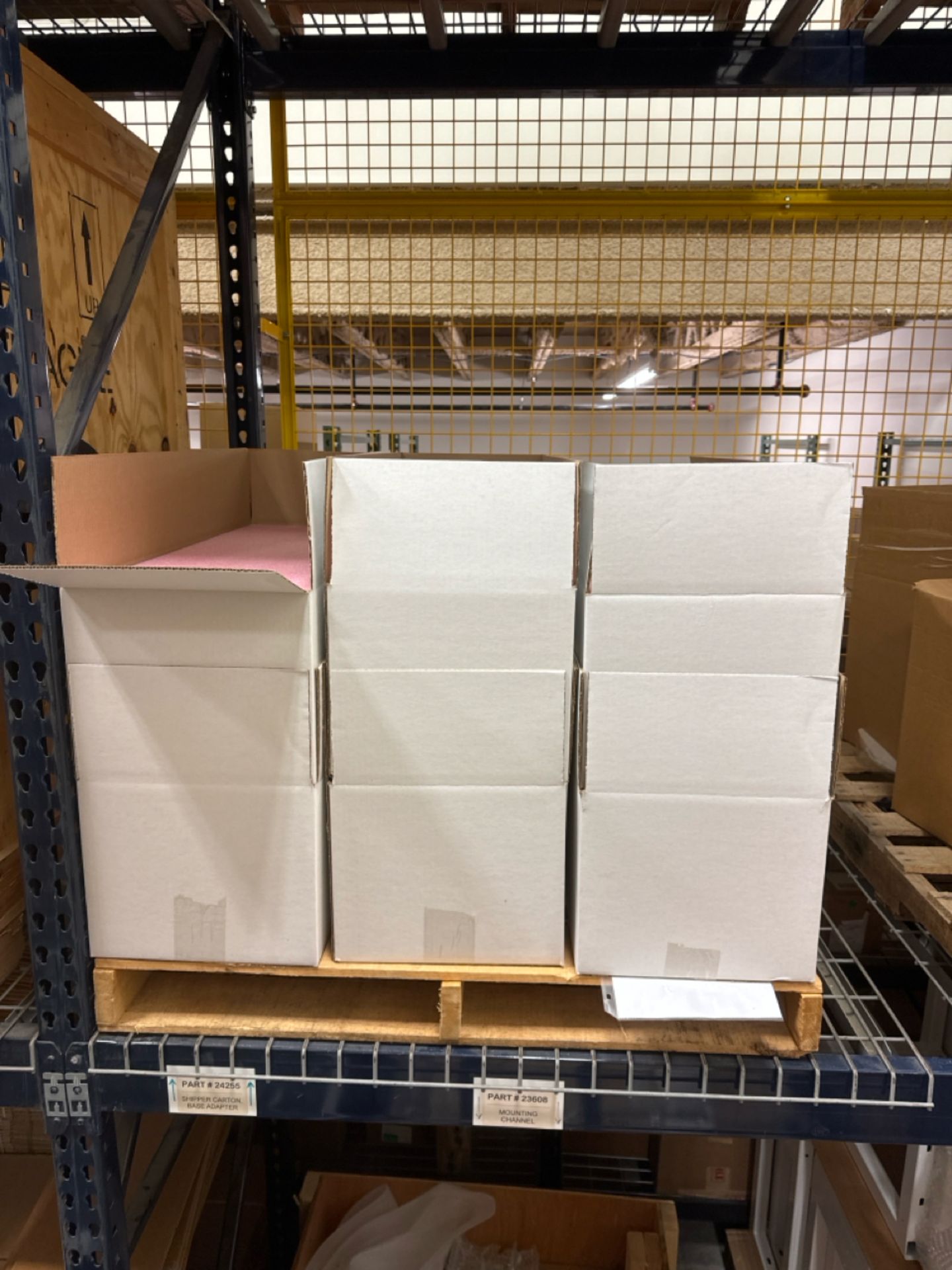 Contents of Center Pallet Racking - Image 51 of 68