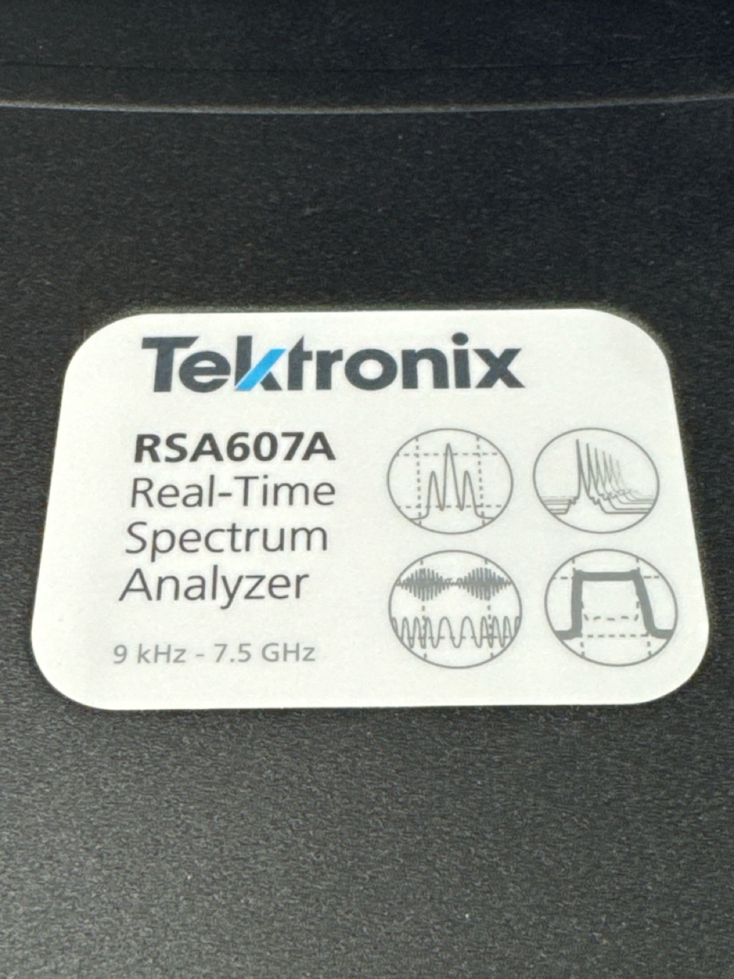 Tektroniks Spectrum Analyzer - Image 2 of 5