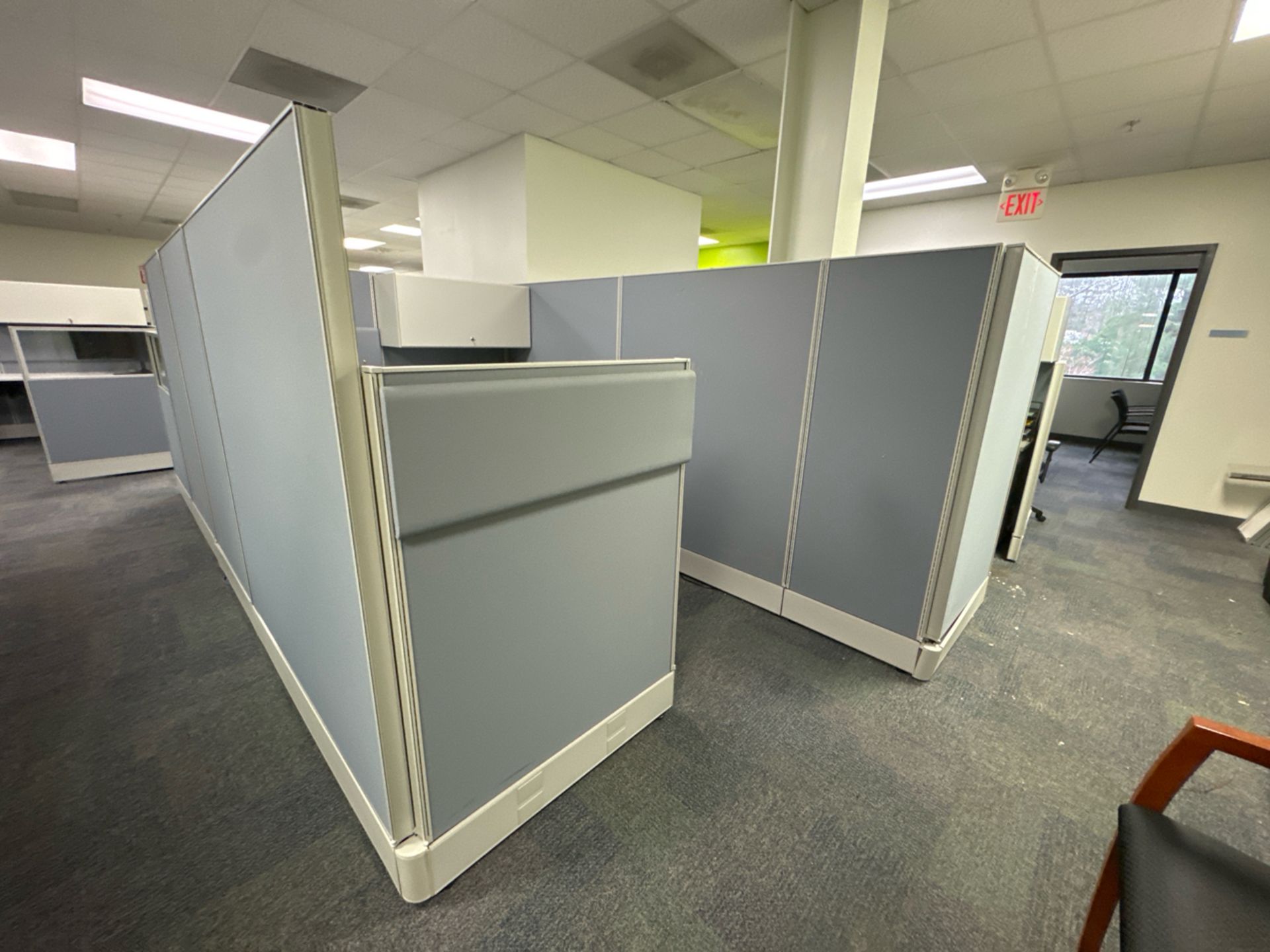 (33) Panel System Work Stations (Contents not Included) - Image 18 of 19