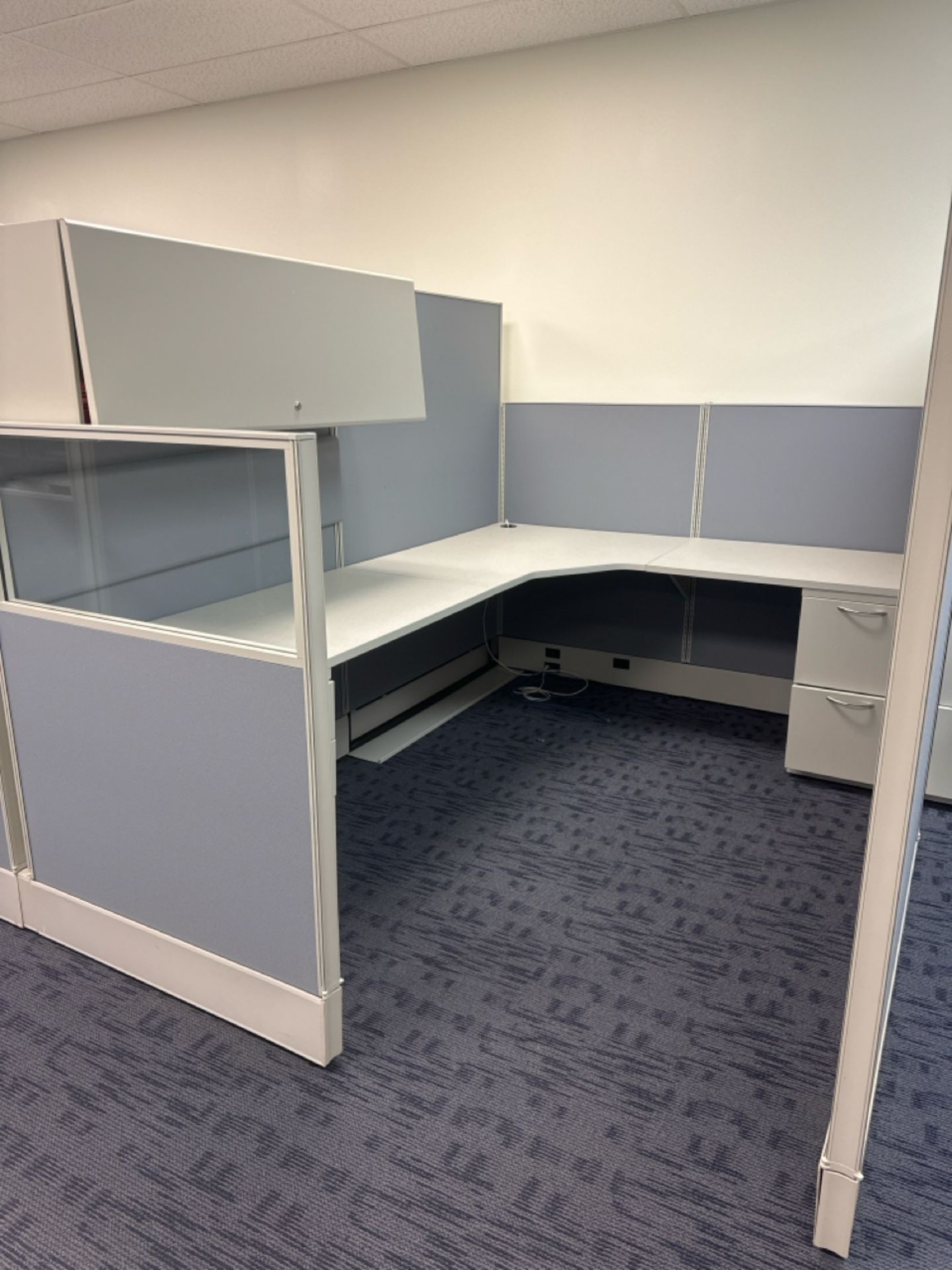 (33) Panel System Work Stations (Contents not Included) - Image 8 of 19