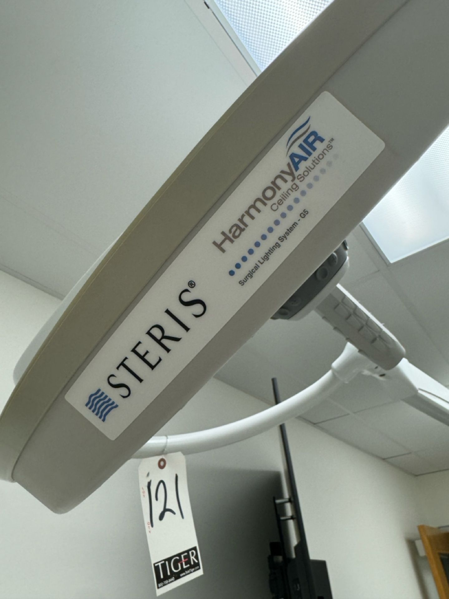 Steris Surgical Lighting System - Image 3 of 6