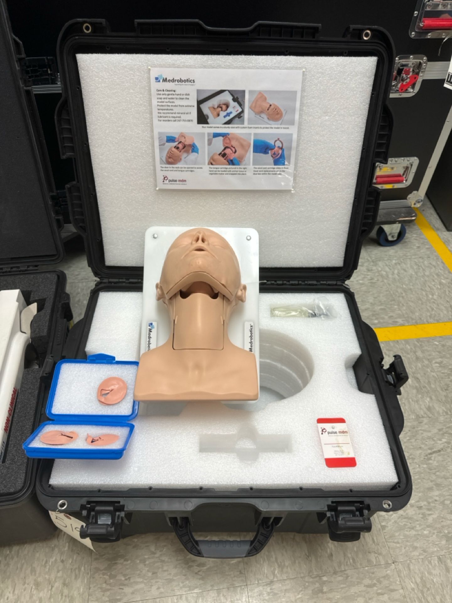 Pulse Medical Mannequin Head w/ Case