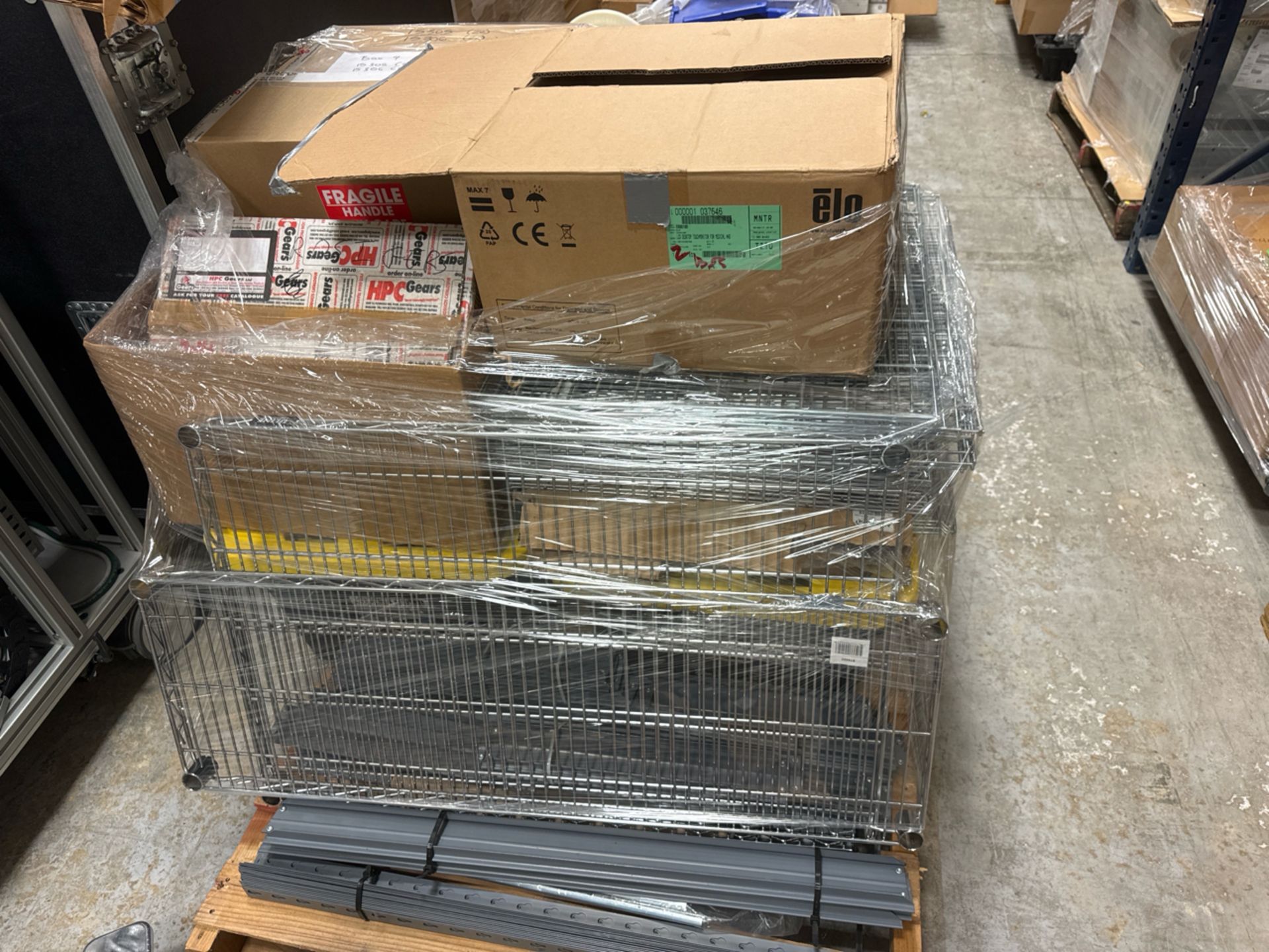 Contents of Center Pallet Racking - Image 10 of 68
