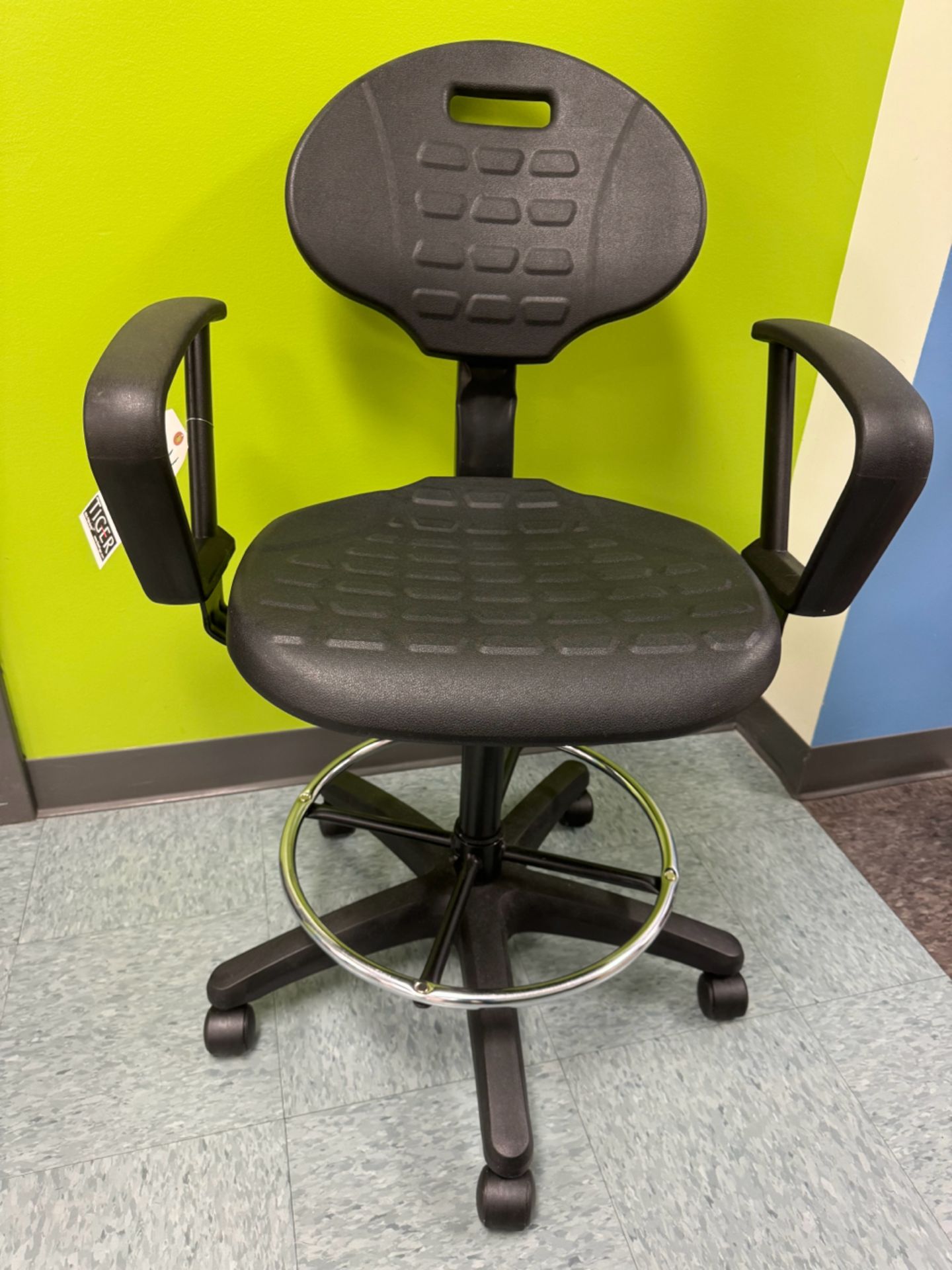 Adjustable Rolling Lab Chair