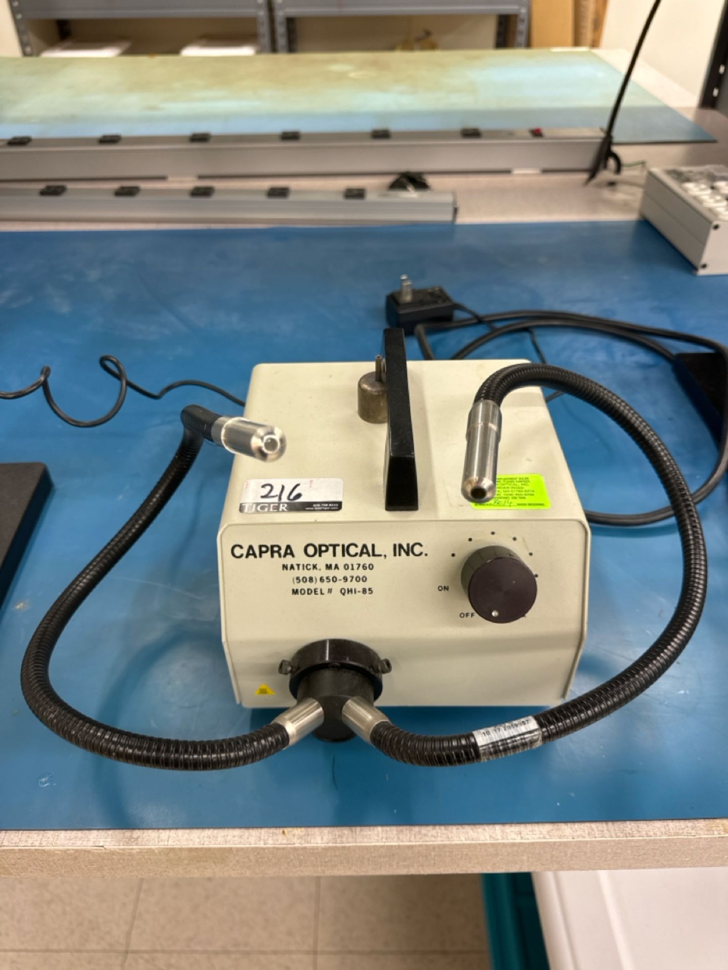 Capra Optical Inc. Fiber Optic Illuminator