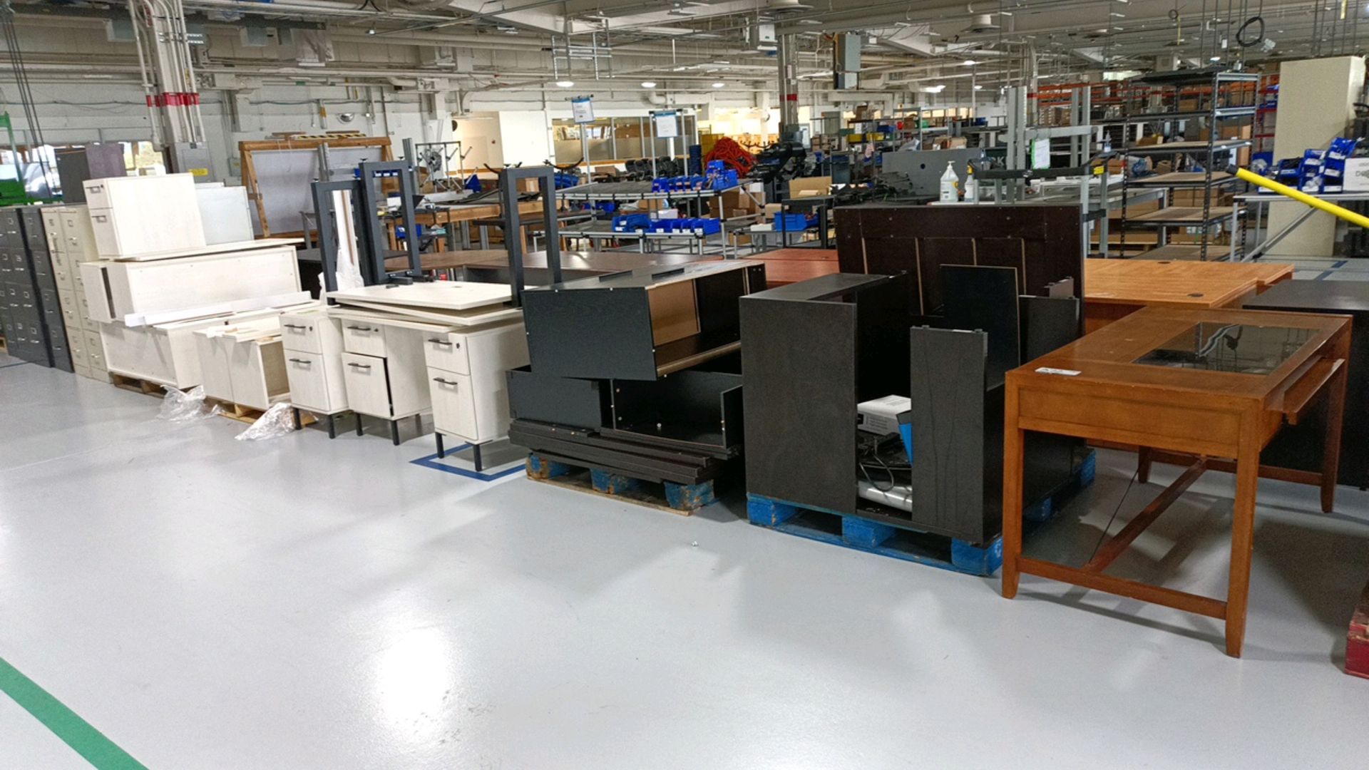 Lot Assorted Office Furniture