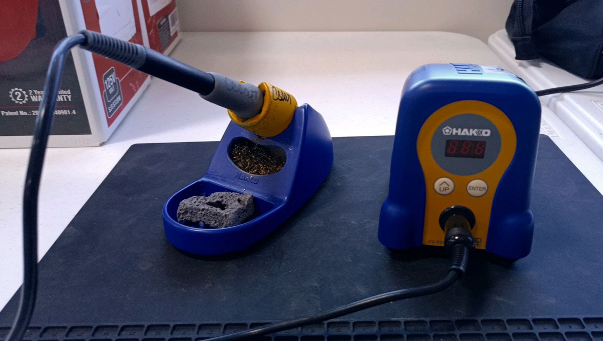 Hakko Soldering Station