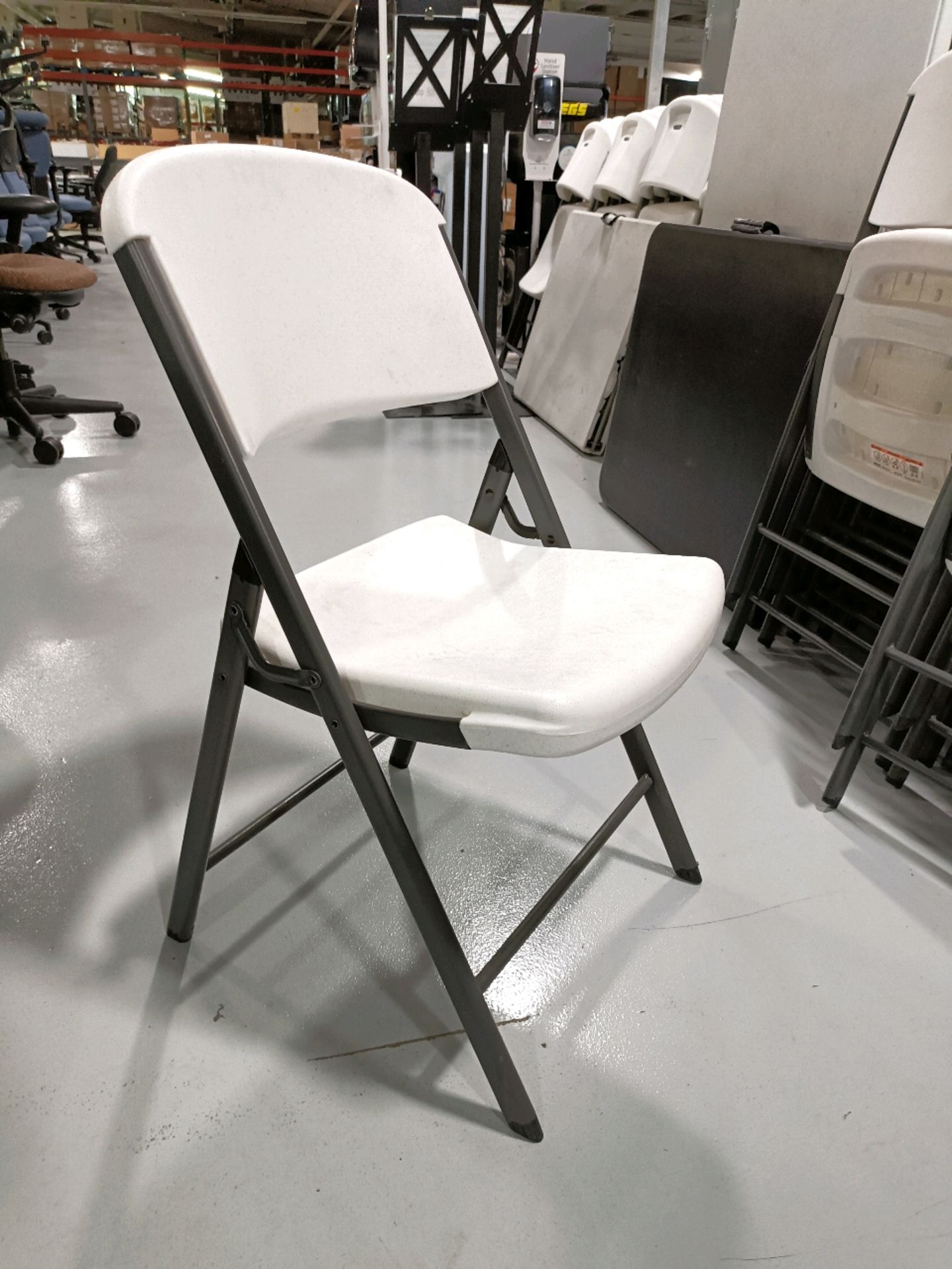 HD White Plastic Folding Chairs