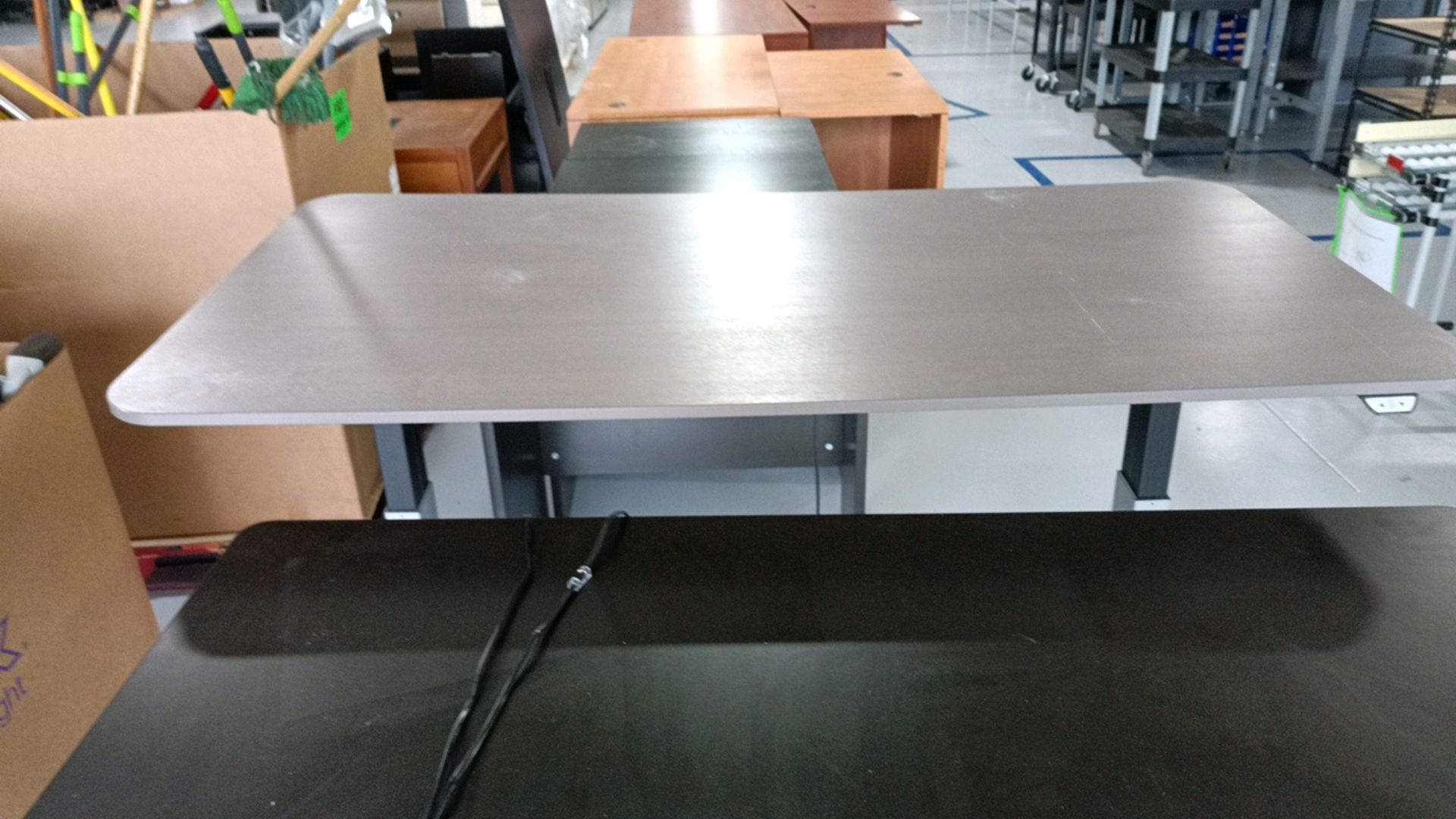 Electric Adjustable Desks - Image 6 of 6