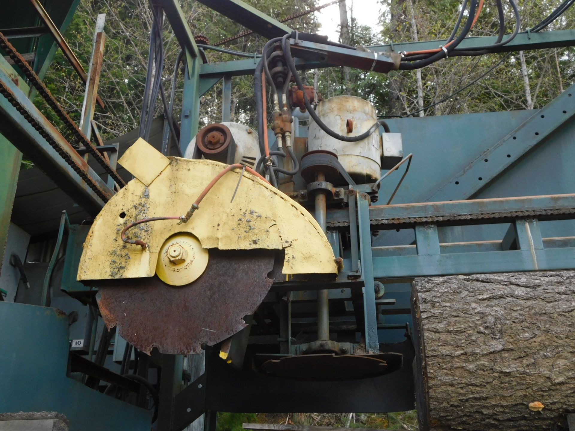 DUNCAN IRON CIRCULAR SAW SAWMILL SYSTEM, 20' X 30" LOG, 75HP- 32" VERTICAL SAW, 30HP, 24" HOROZONTAL - Image 2 of 32