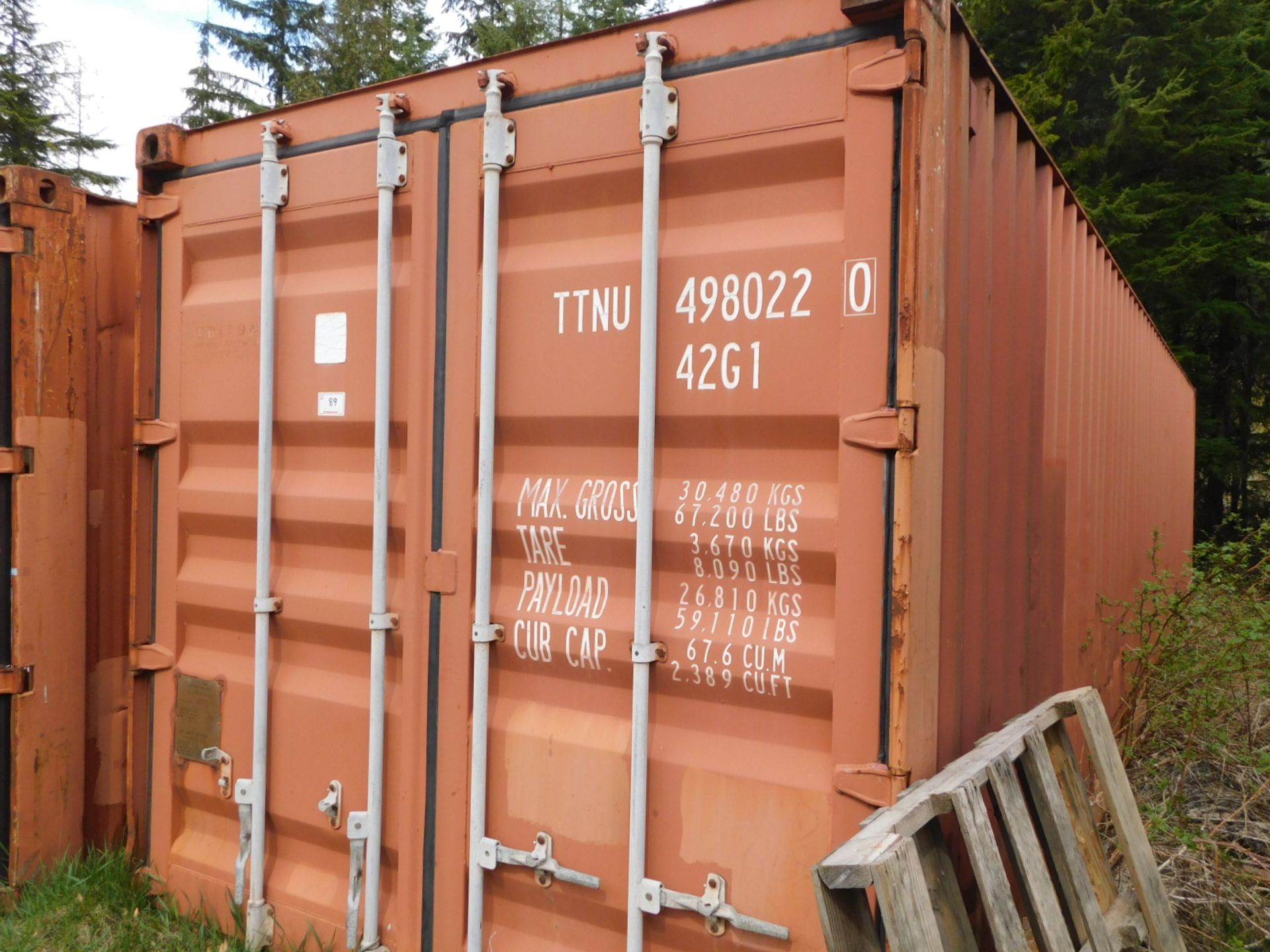 40' SHIPPING CONTAINER