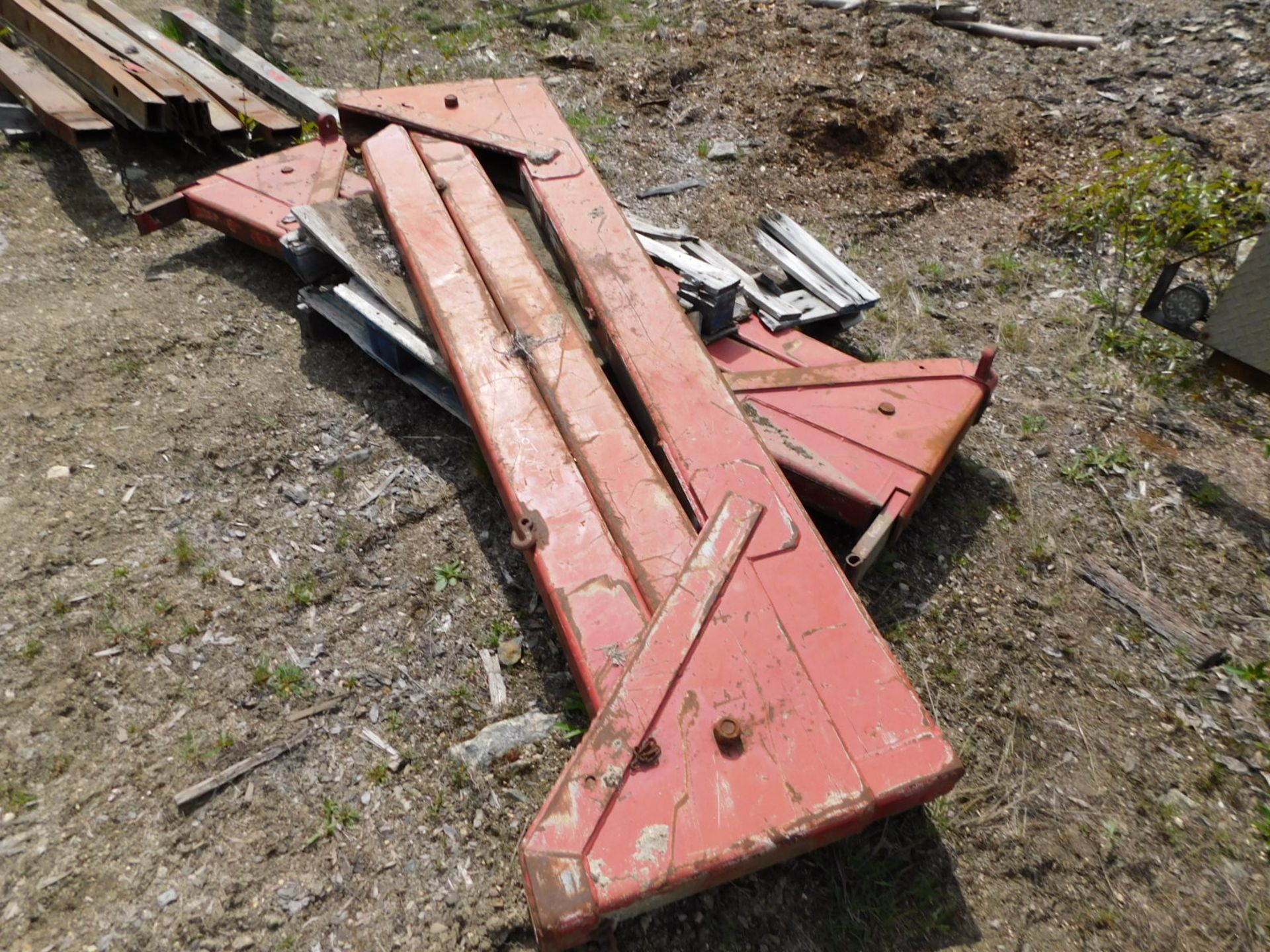 SET OF FOLDABLE LOG BUNKS FOR FLAT DECK - Image 2 of 2