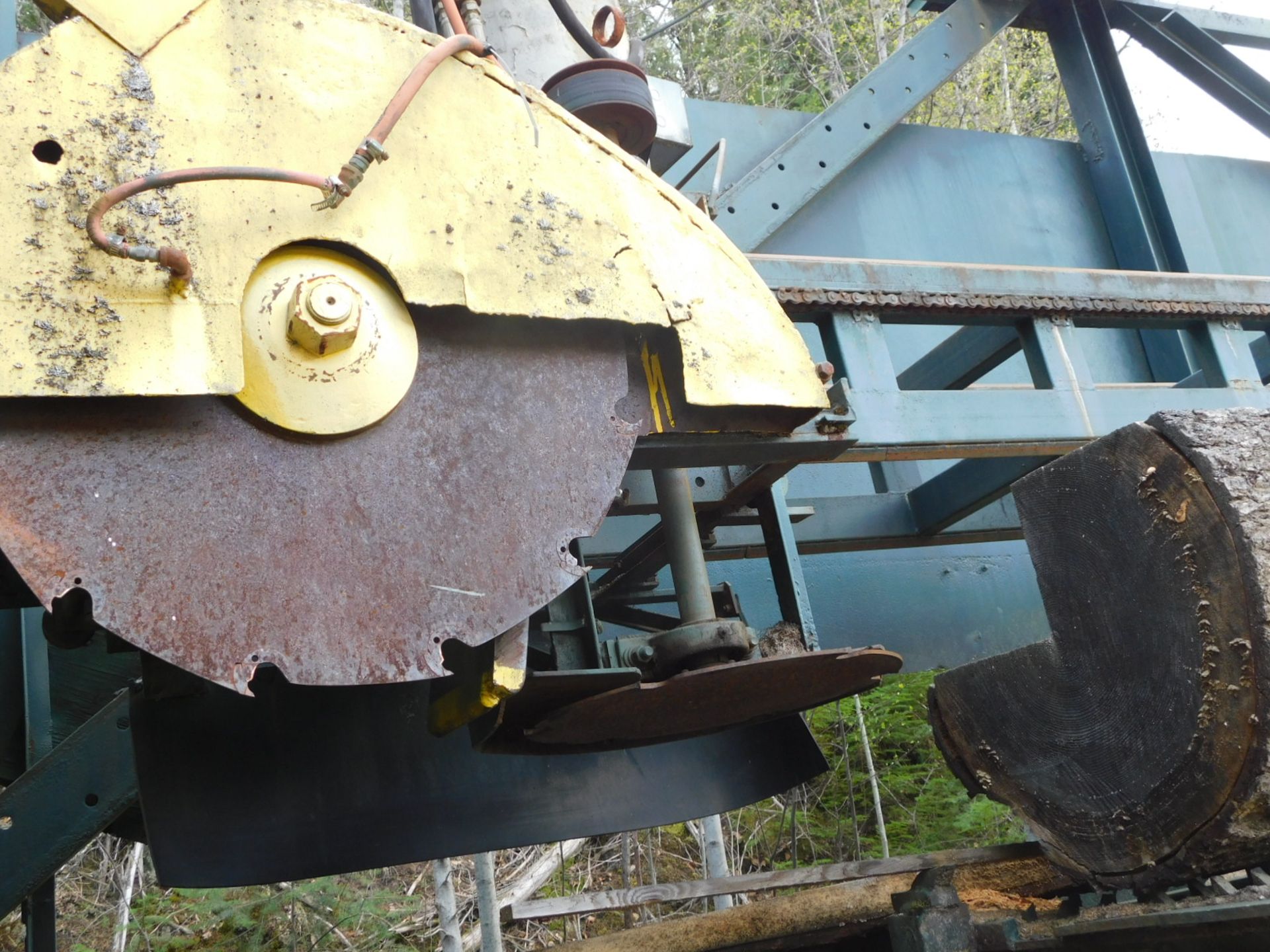 DUNCAN IRON CIRCULAR SAW SAWMILL SYSTEM, 20' X 30" LOG, 75HP- 32" VERTICAL SAW, 30HP, 24" HOROZONTAL - Image 3 of 32