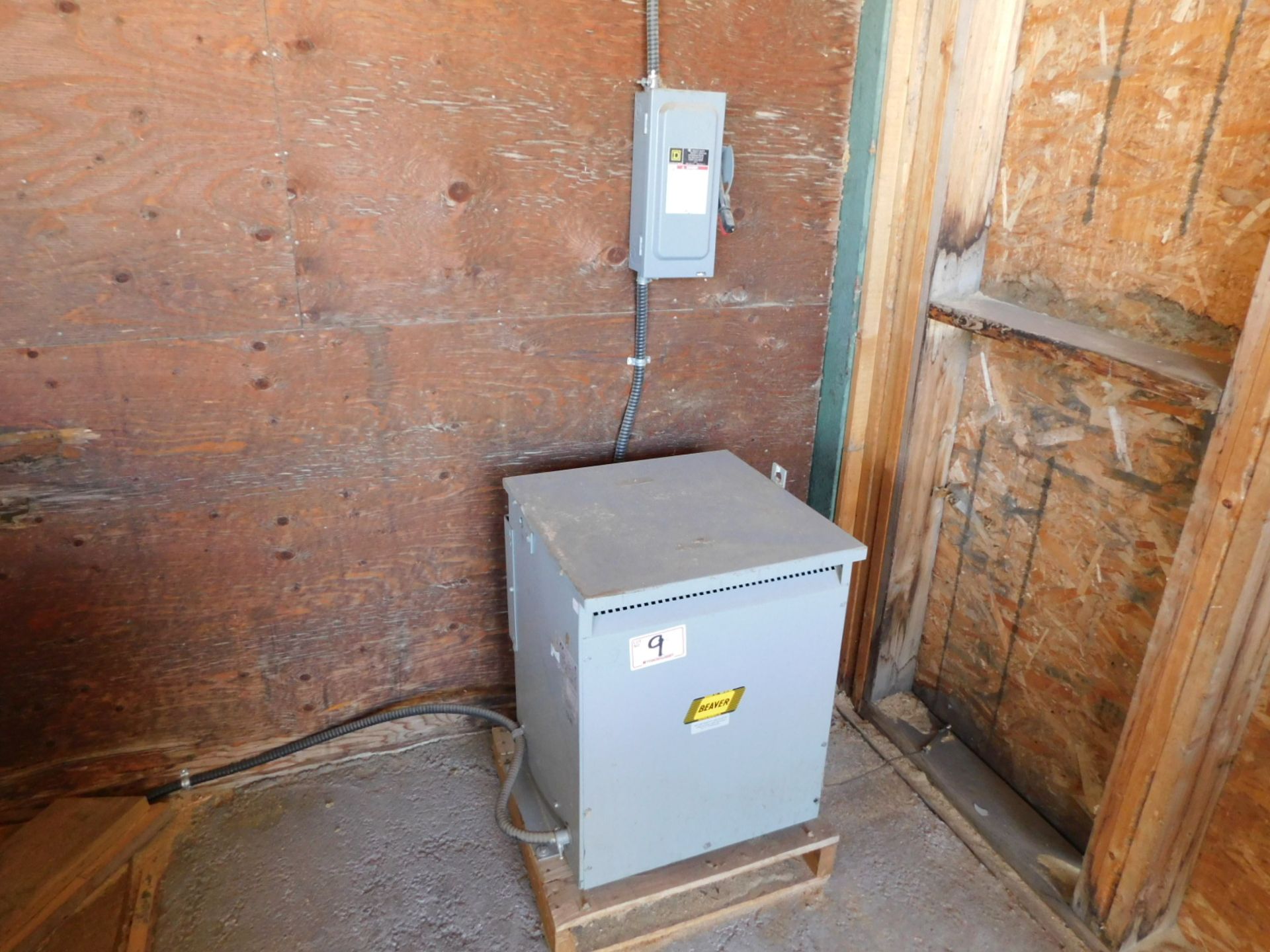 BEAVER 30KVA TRANSFORMER 600-3804/220V, TYPE 2 ANN, 3PH & 30AMP DISCONNECT