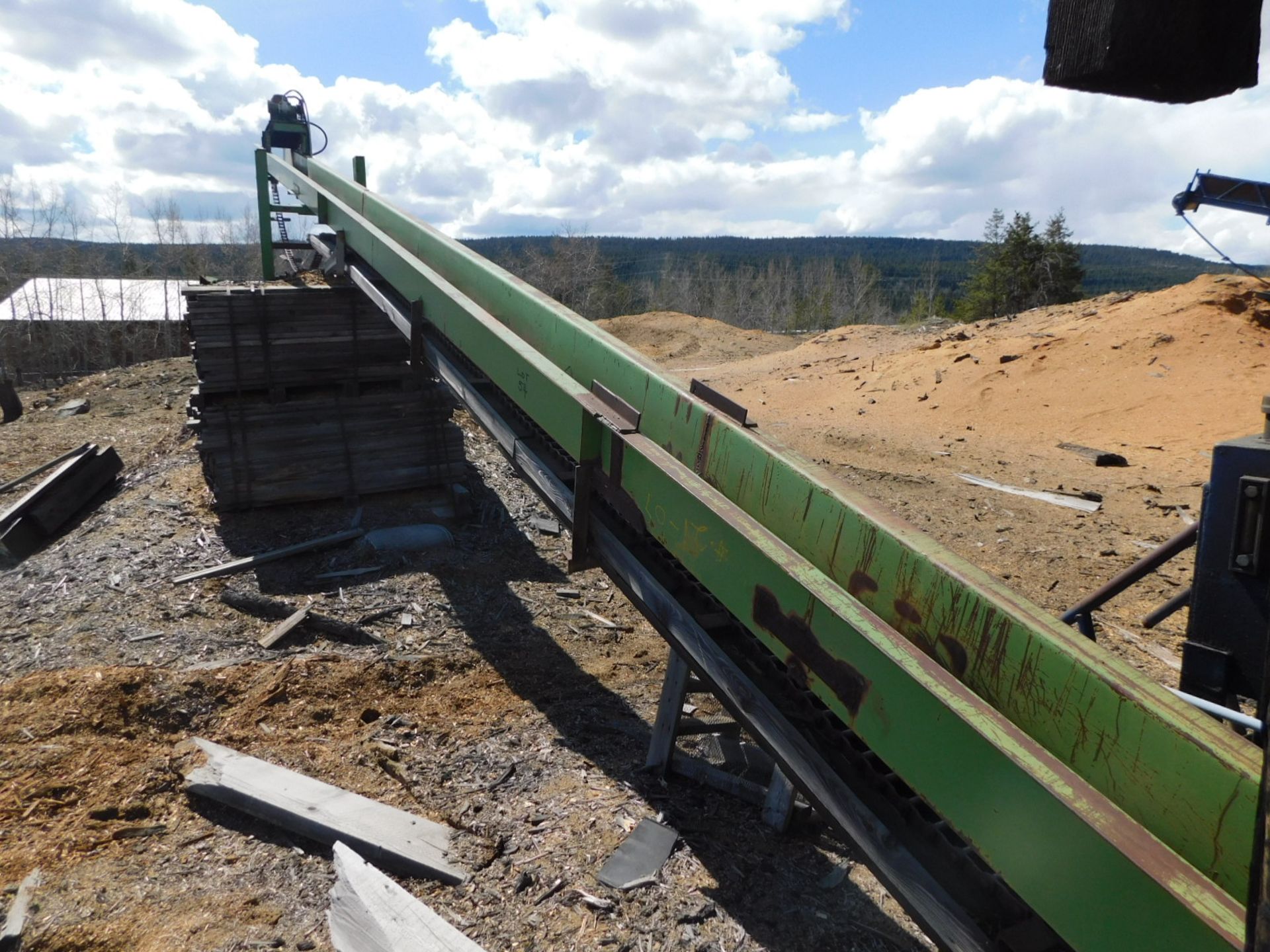 9" X 45' INCLINE WASTE FLIGHTED CHAIN CONVEYOR W/ HYD. DRIVE & RADICON