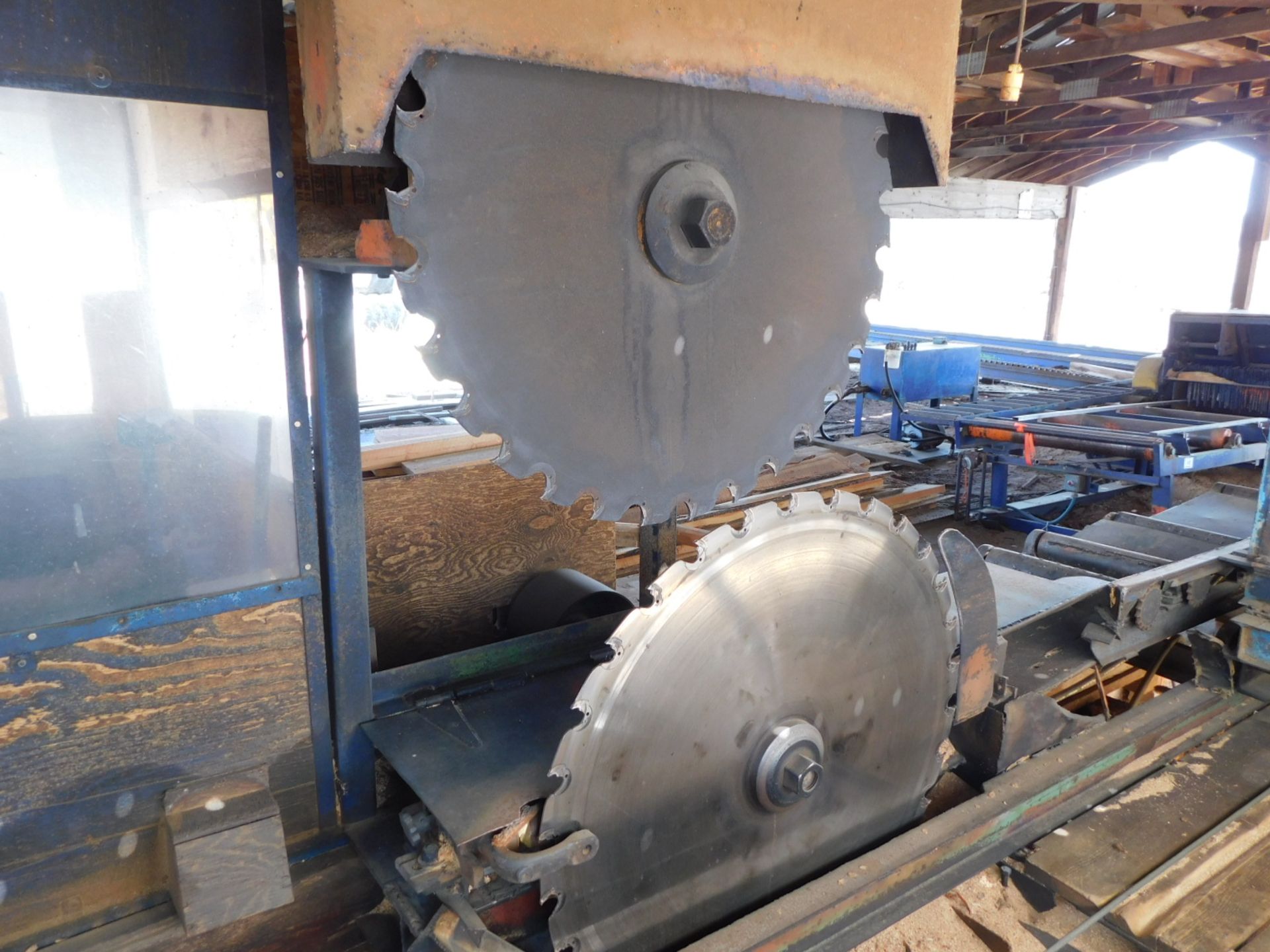CIRCULAR HEAD SAWMILL: 42" TOPSAW, 20HP, 550V, 1180RPM, 48" BOTTOMSAW, APPROX 50HP, 3 KNEE LOG - Image 2 of 11