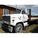 GMC TOPKICK DIESEL 7000, STANDARD, 22' FLAT DECK, DUAL REAR TIRES, 349, 784 KMS.