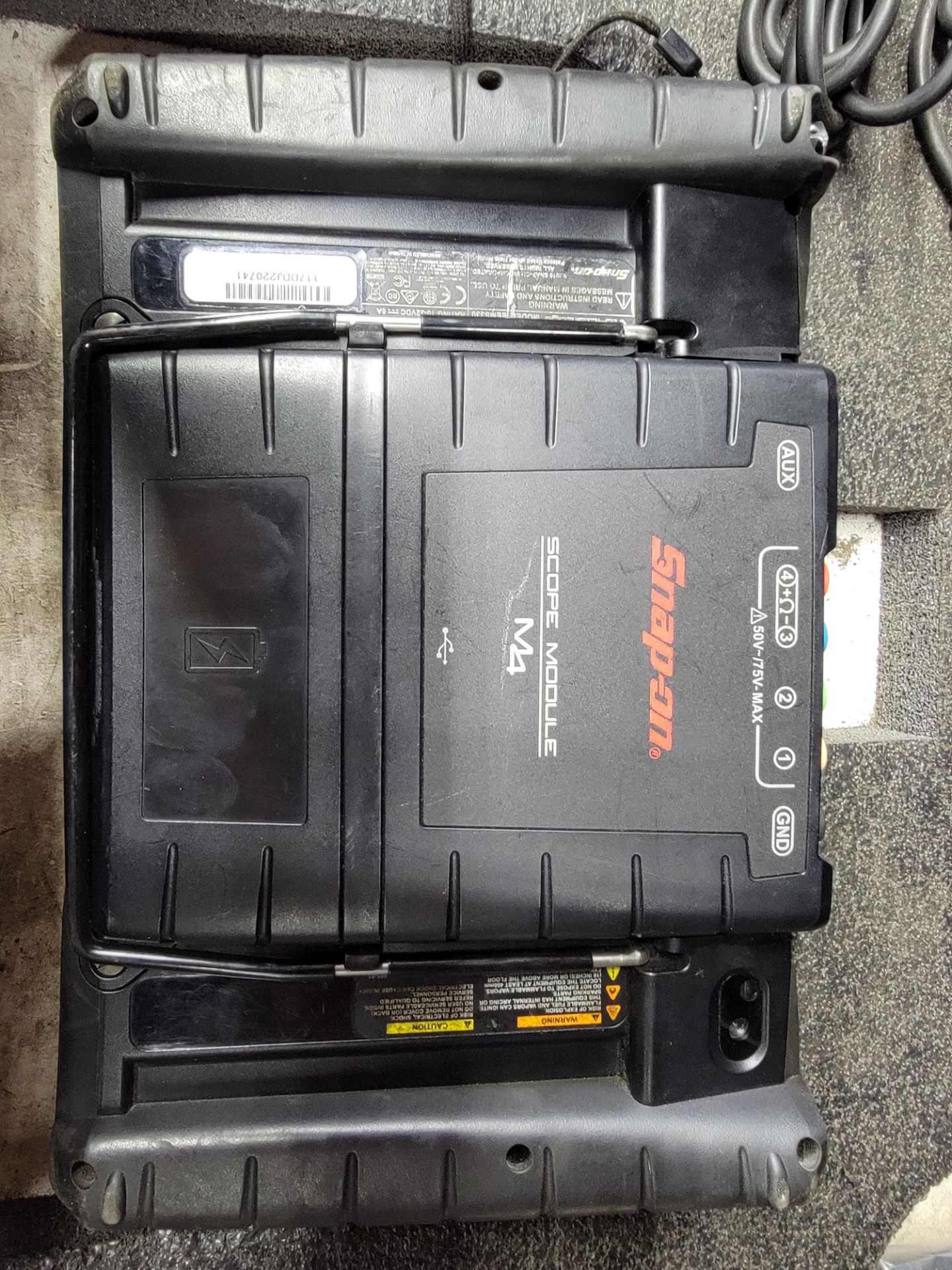 SNAP ON VERSUS EDGE M4 DIAGNOSTIC TOOL & TOOLBOX \ - Image 4 of 10