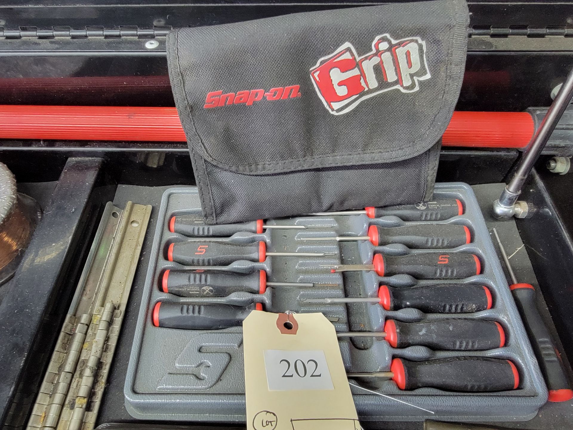 ASST SNAP ON TOOLS, RADIO REMOVAL SET & BLUEPOINT - Image 2 of 3