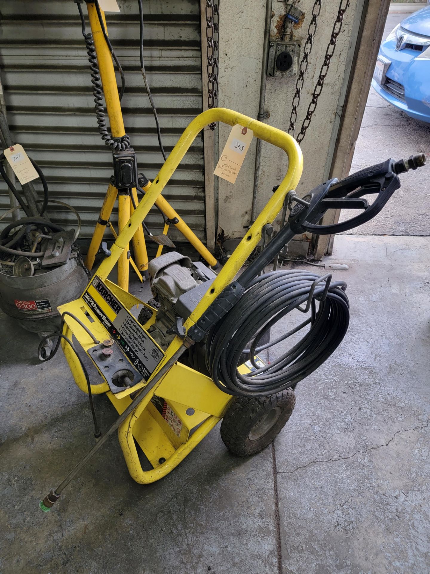 KARCHER 2400 PSI PRESSURE WASHER - Image 2 of 2