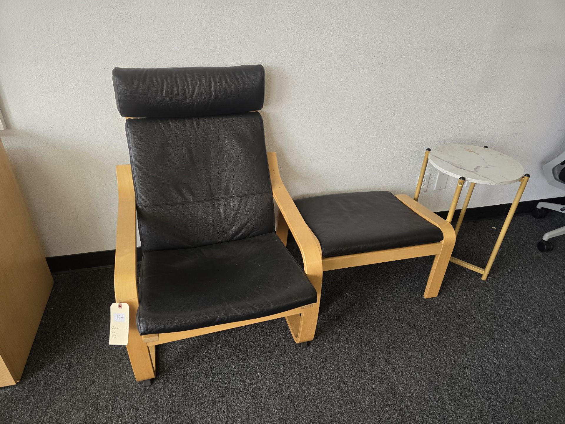 POANG RECLINER SET & TABLE - Image 2 of 2