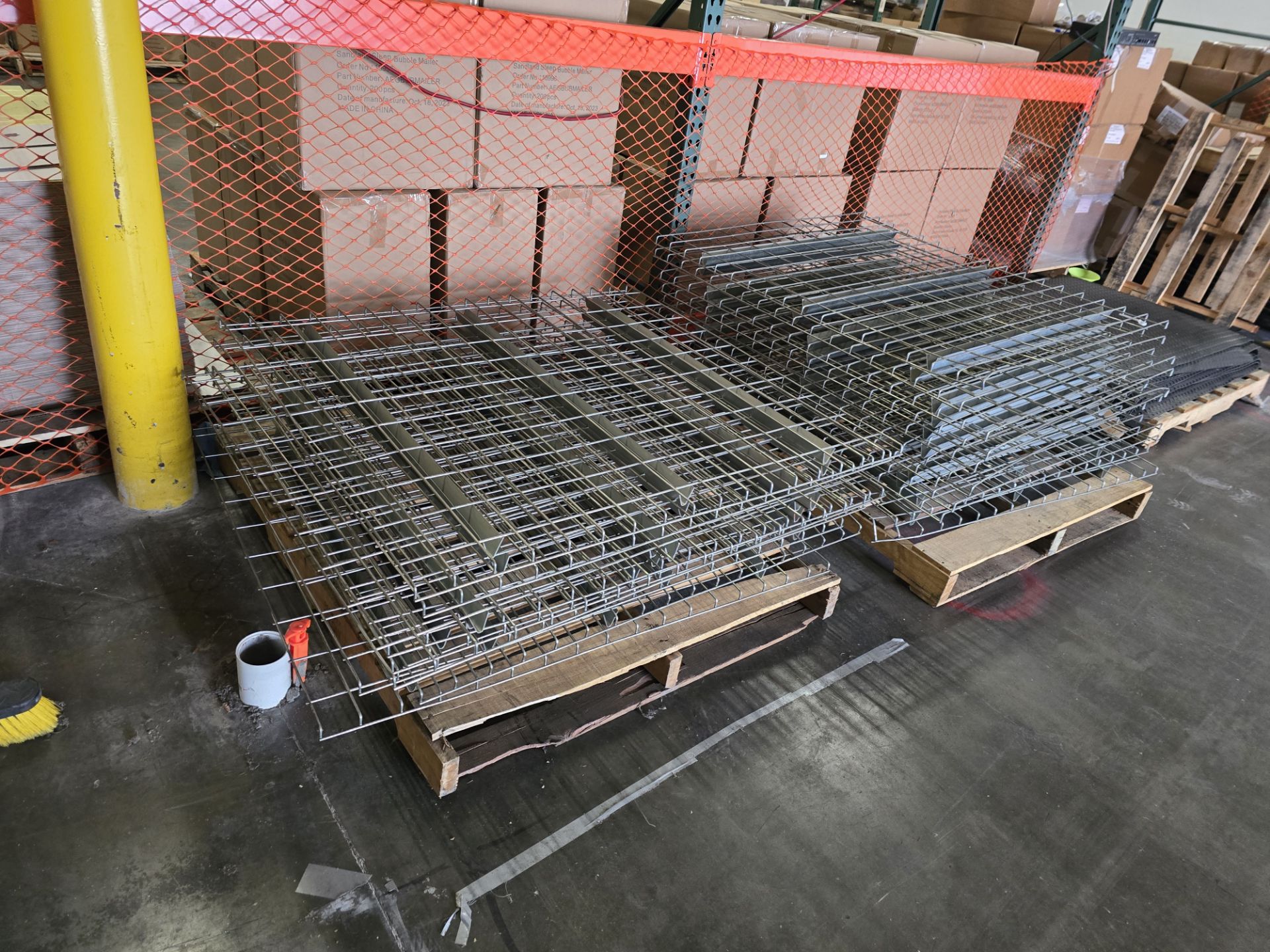 PALLET RACKING SECTIONS - Image 2 of 2