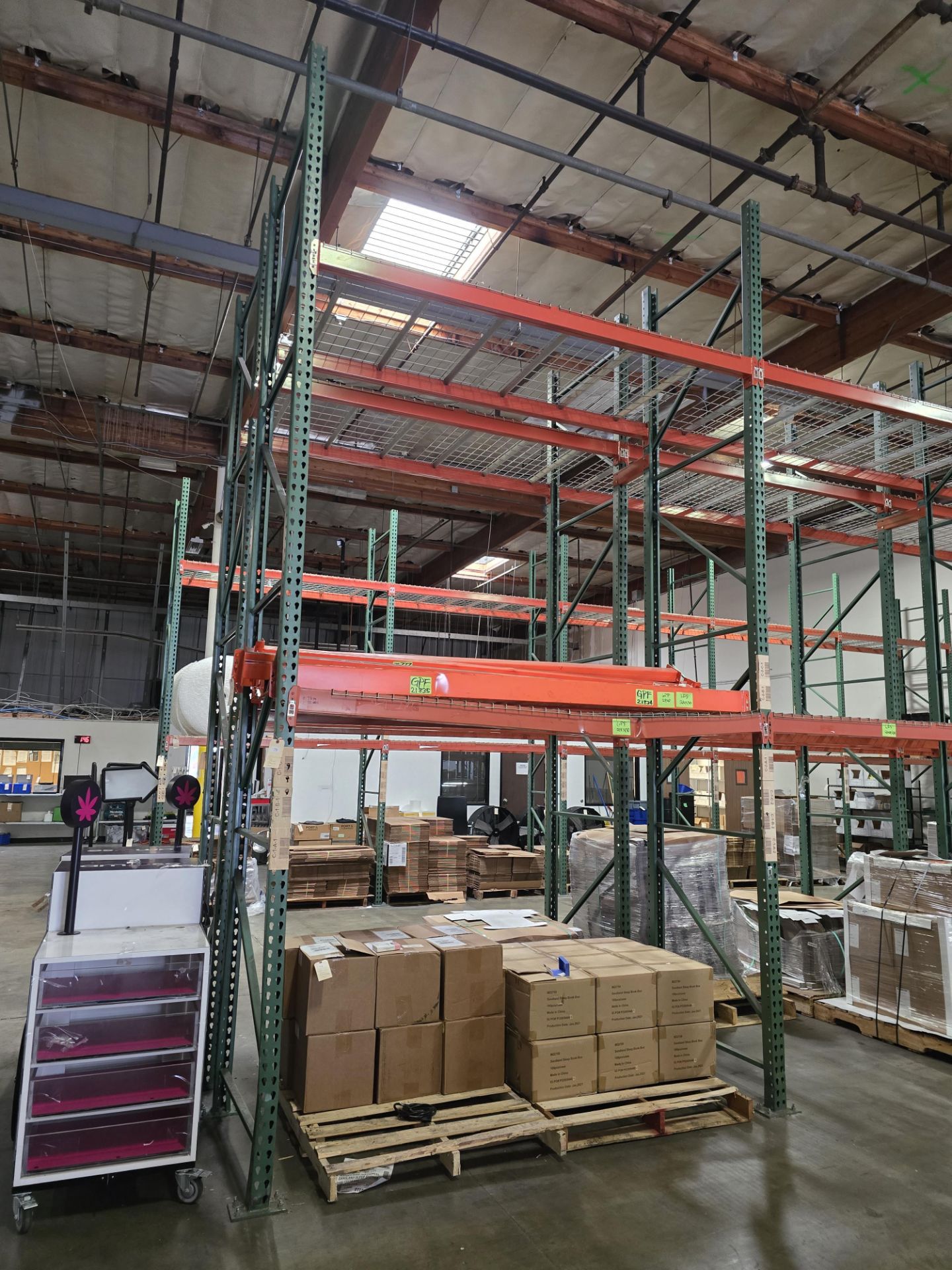 PALLET RACKING SECTIONS - Image 2 of 2