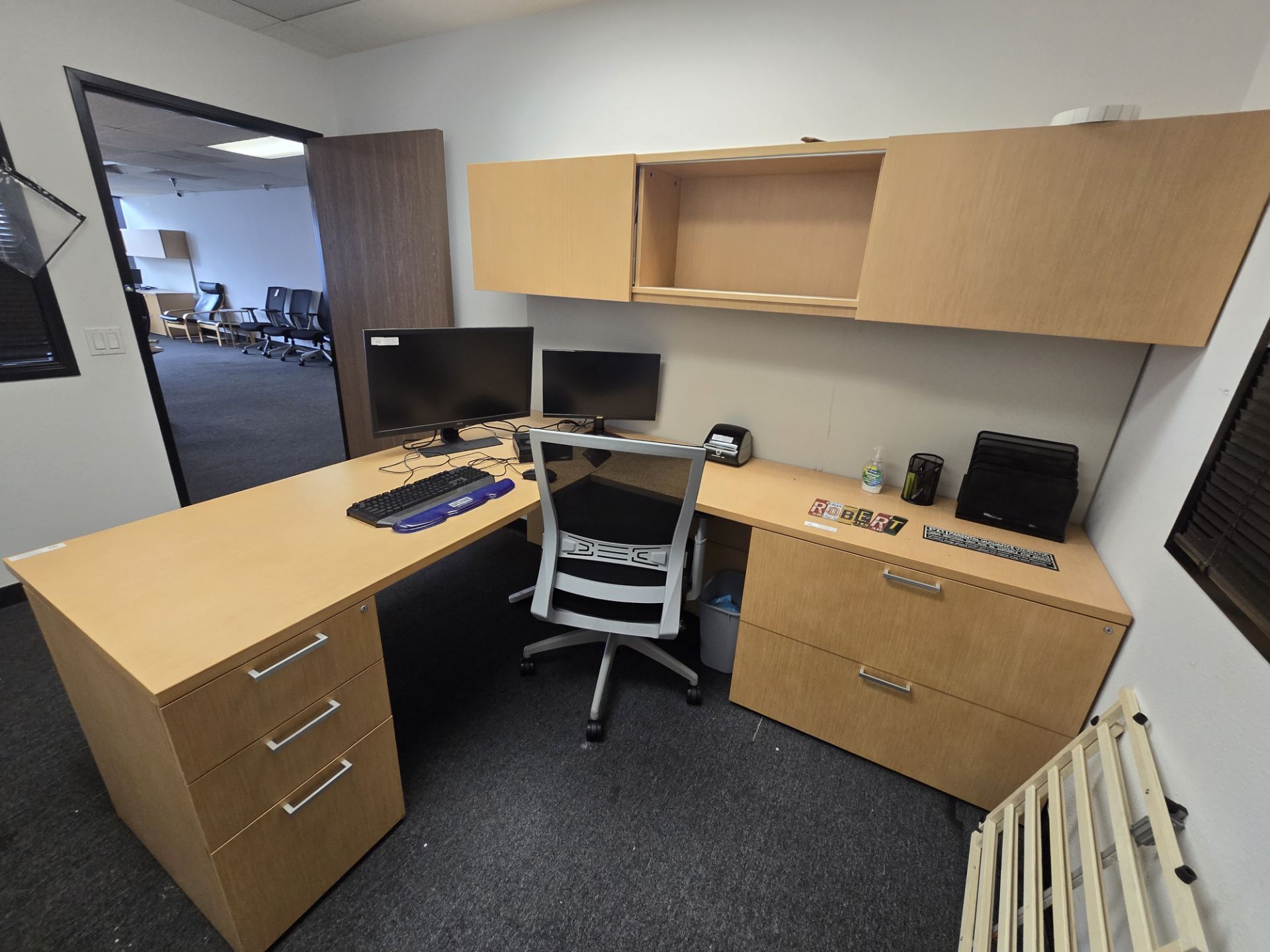 BLONDE DESK W/ HUTCH