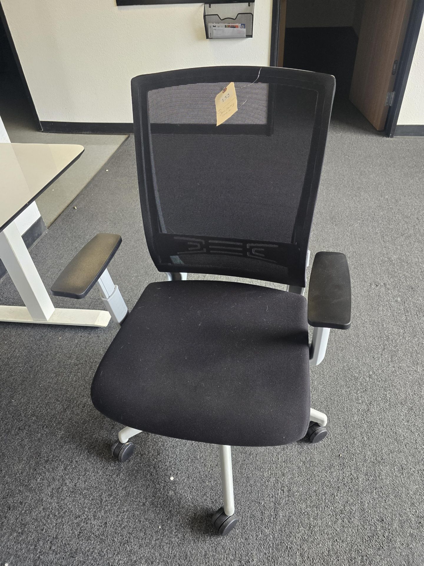 BLACK & GRAY OFFICE CHAIR