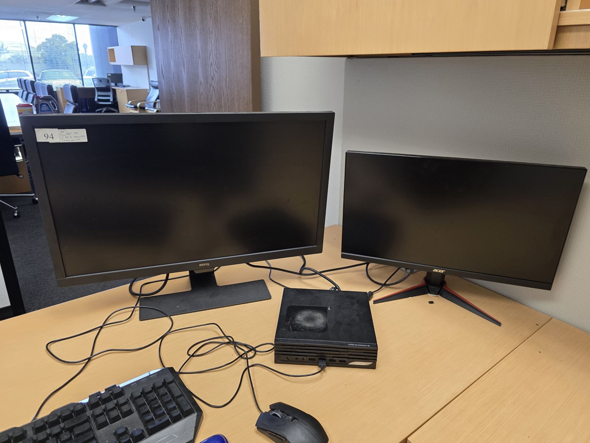 MSCI COMPUTER W/ 2 MONITORS