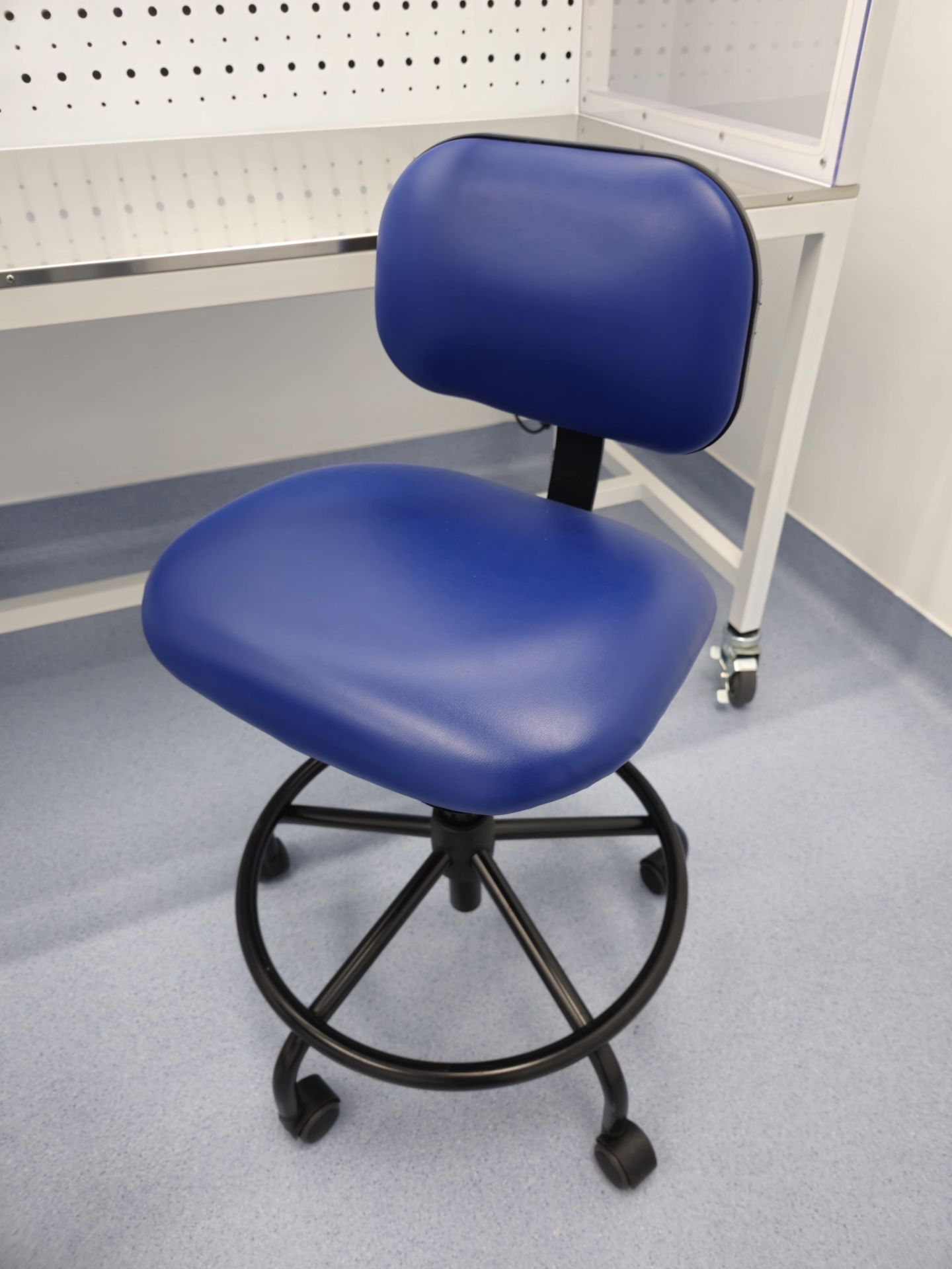 BLUE LAB STOOL