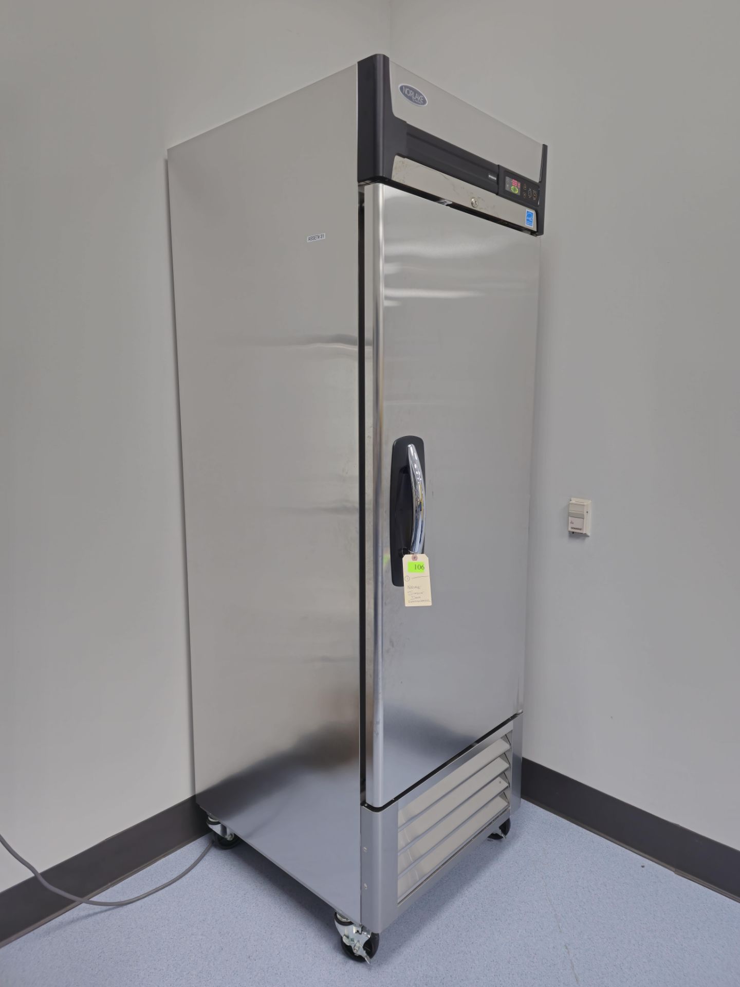 NORLAKE SINGLE DOOR REFRIGERATOR