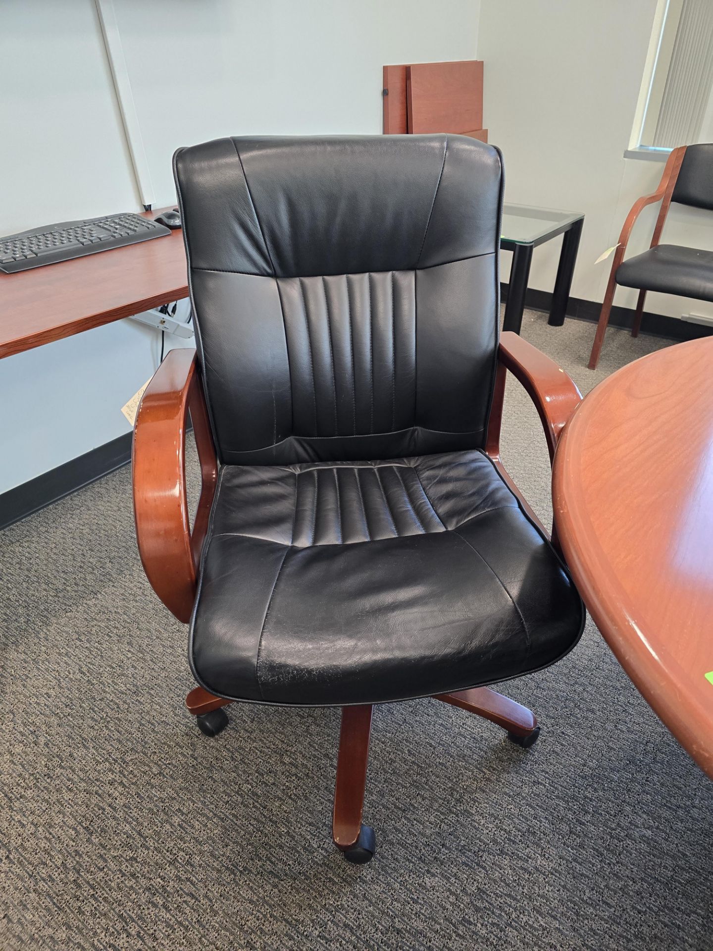 BLACK BROWN OFFICE CHAIR - Image 2 of 2