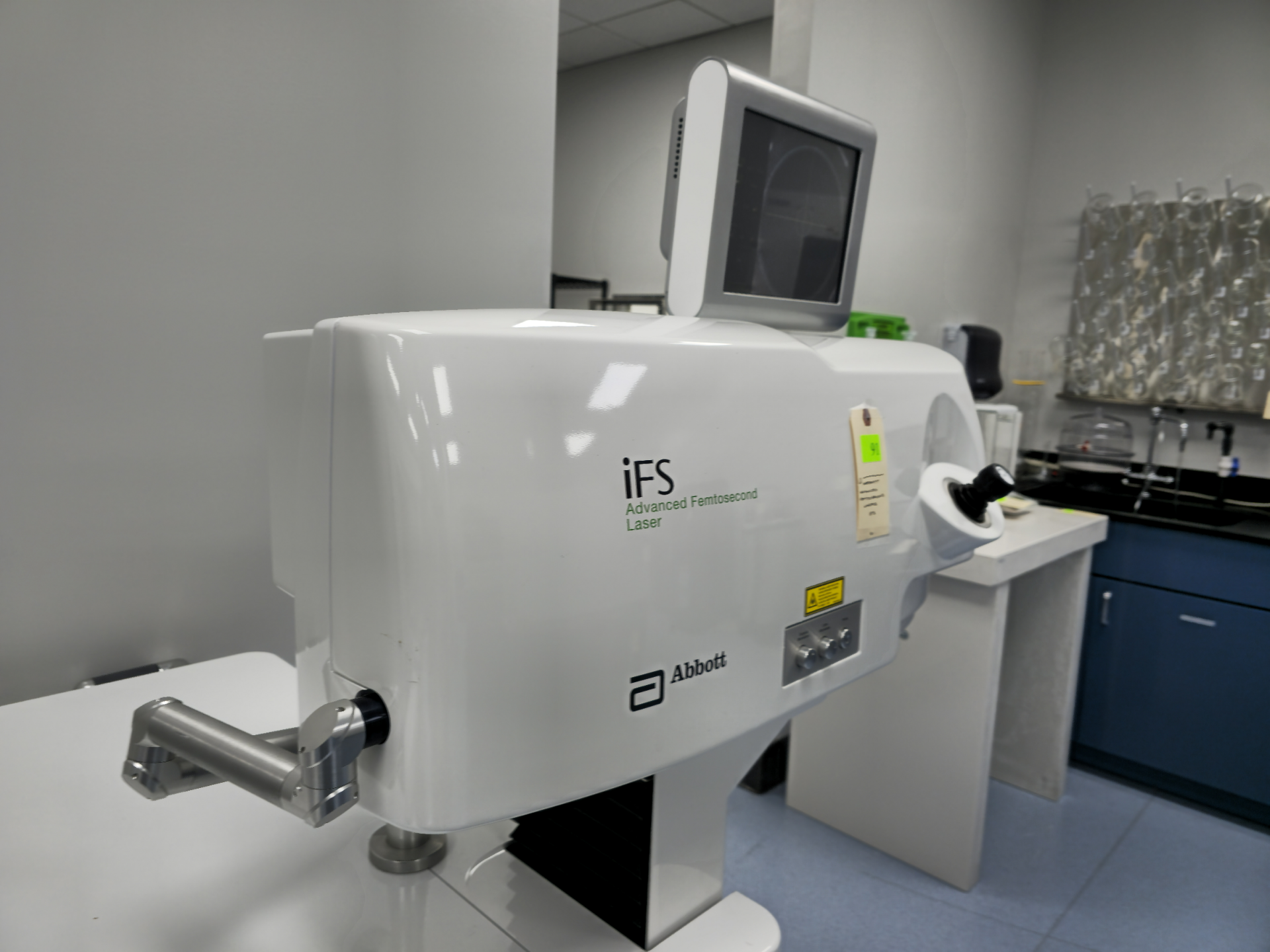 ABBOT ADVANCED FEMTOSECOND LASER 1FS - Image 2 of 12