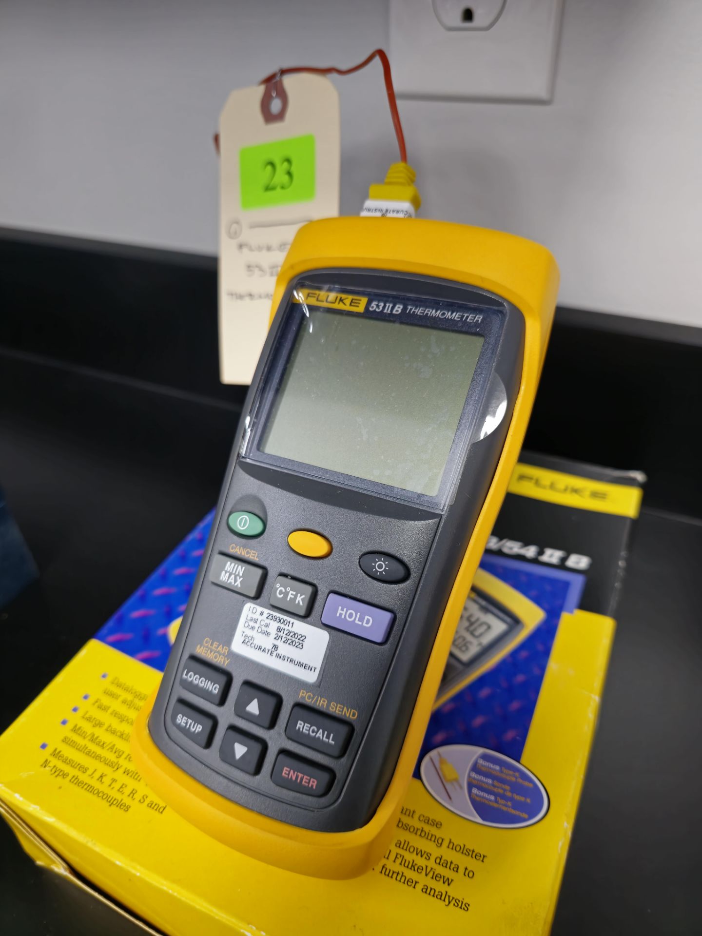 FLUKE 53ll B THERMOMETER - Bild 2 aus 2